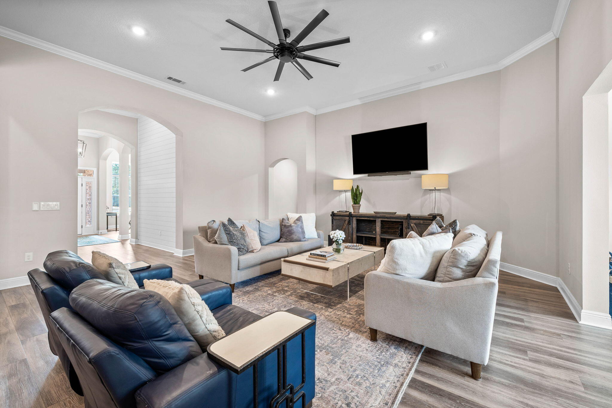 1297 Brushed Dune Circle