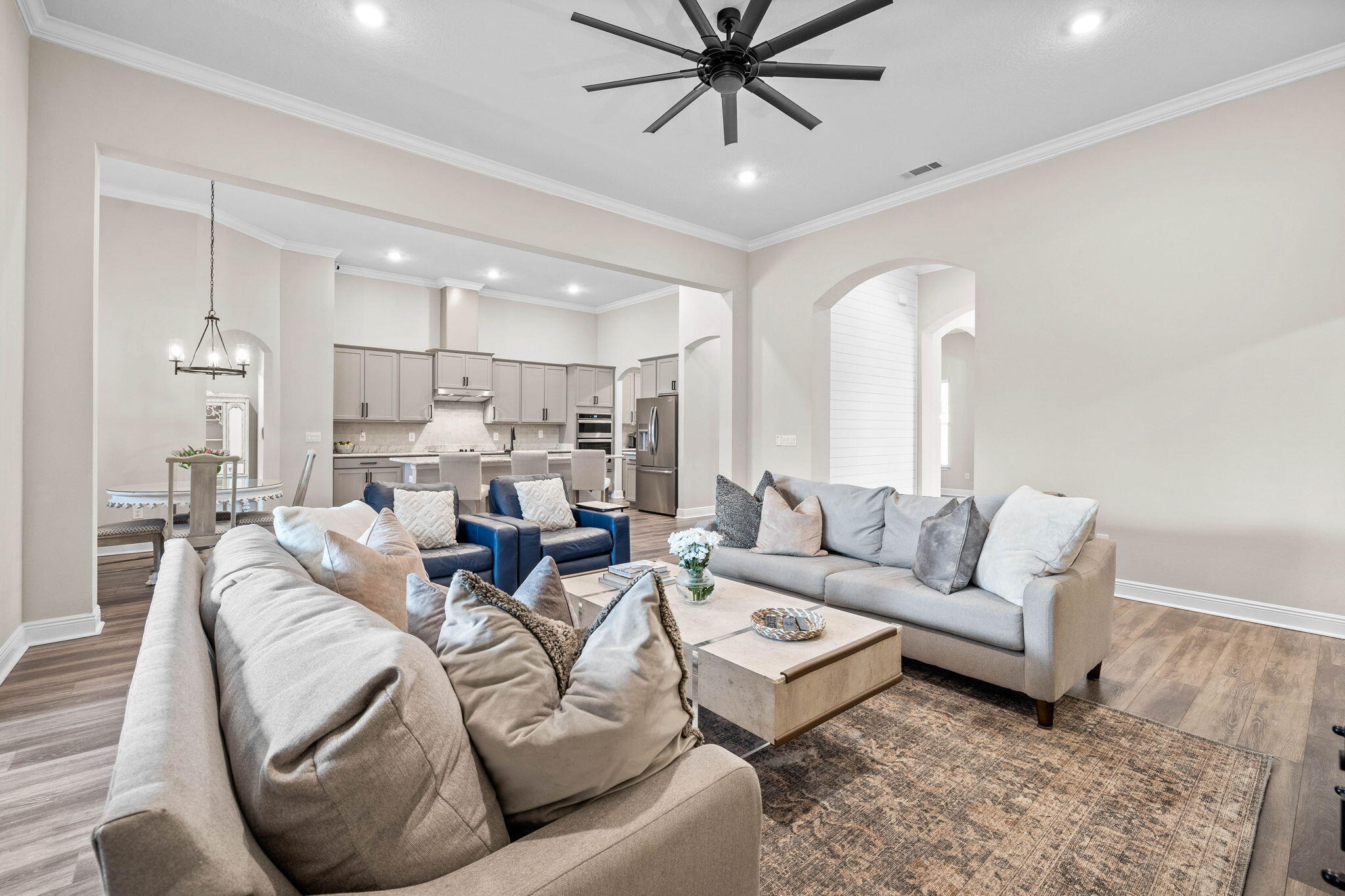 1297 Brushed Dune Circle