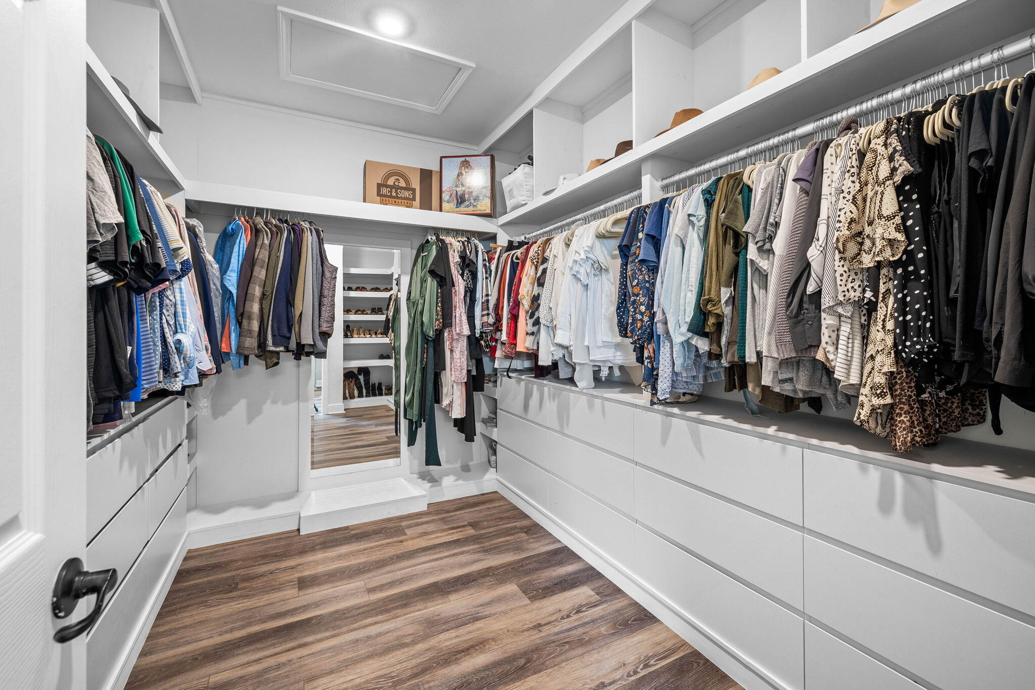 1297 Brushed Dune Circle