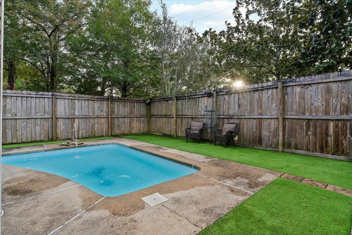 200 Sweetgum Court