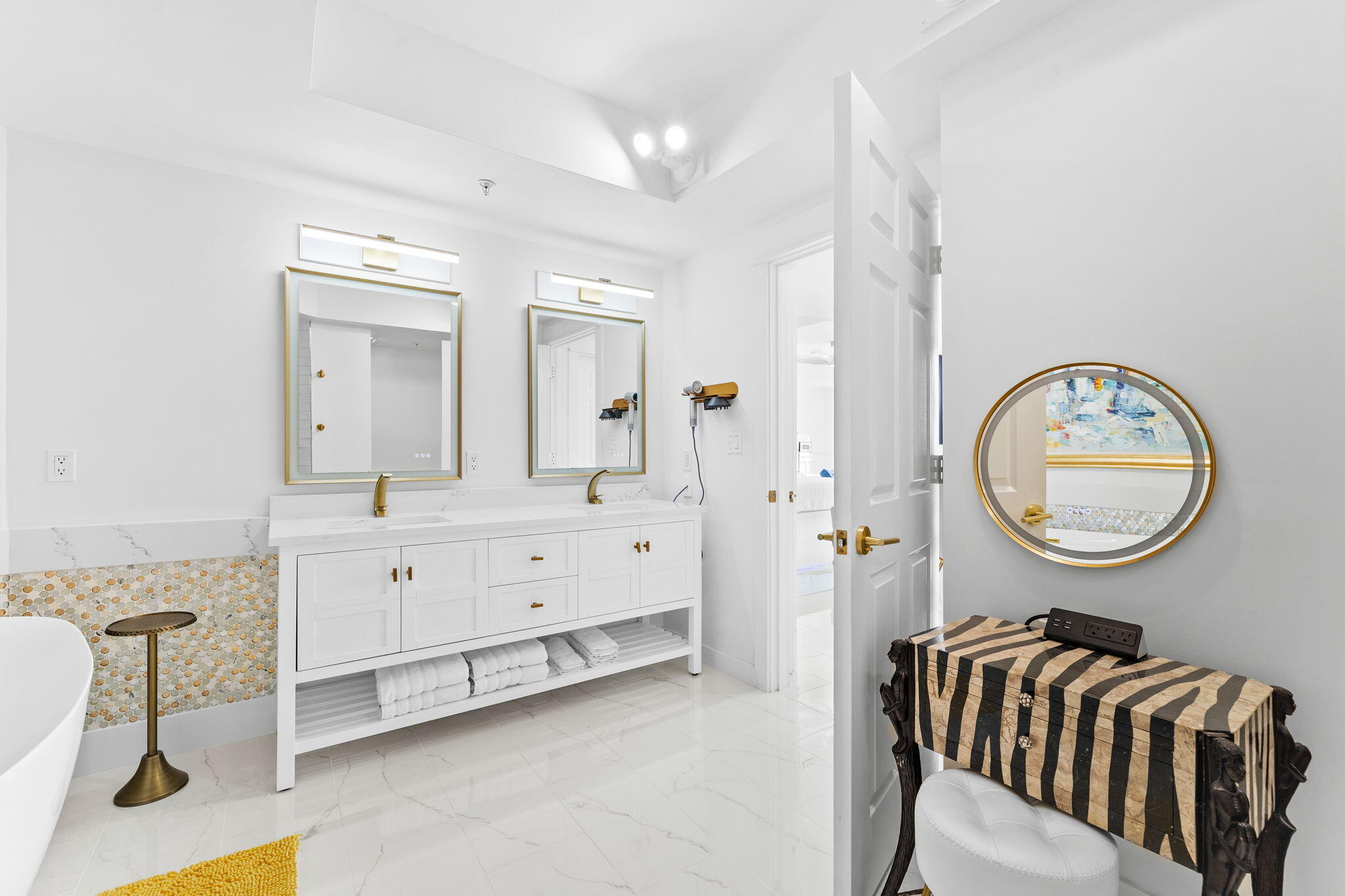 15200 Emerald Coast Parkway, UNIT 302