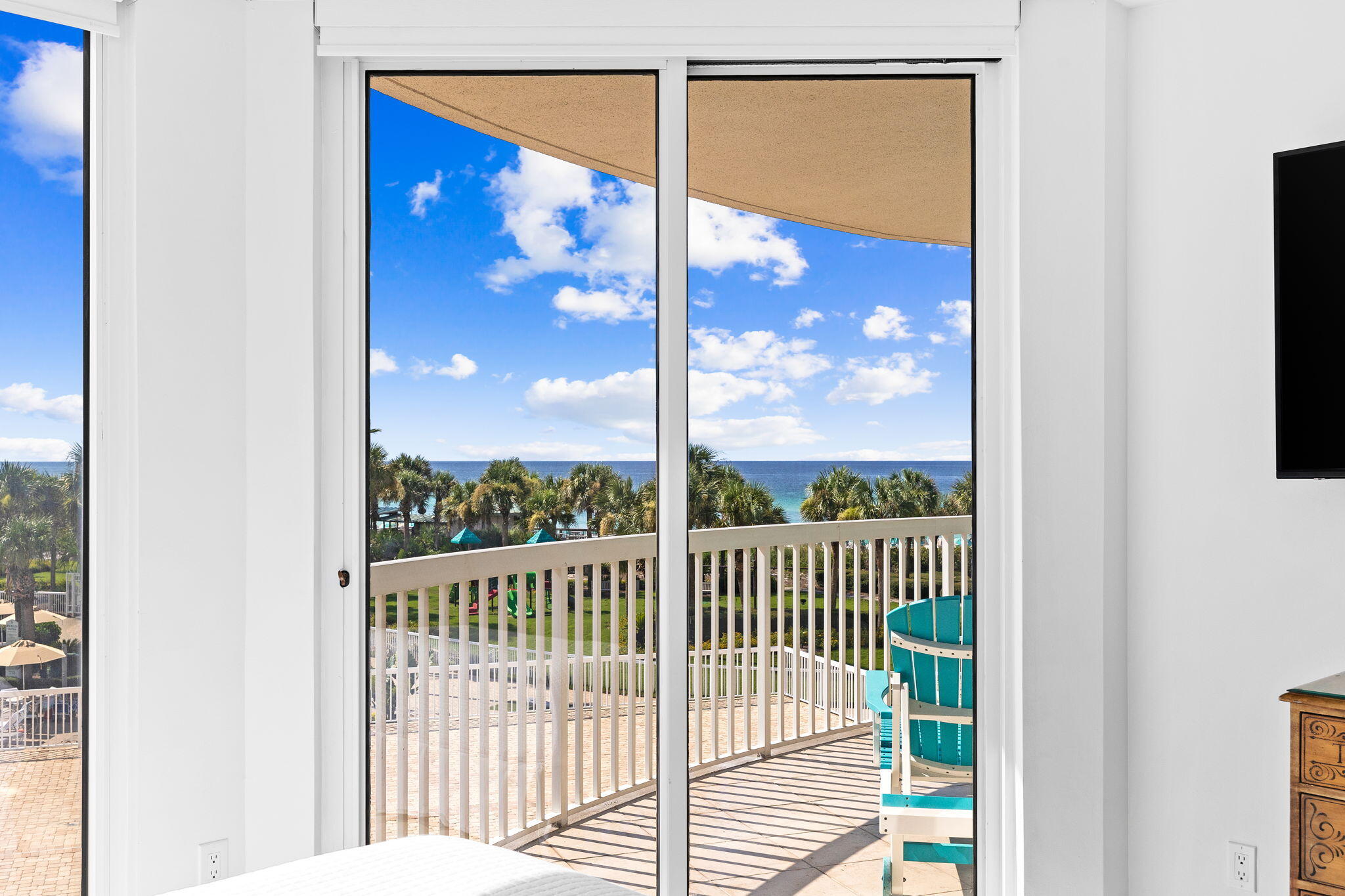 15200 Emerald Coast Parkway, UNIT 302