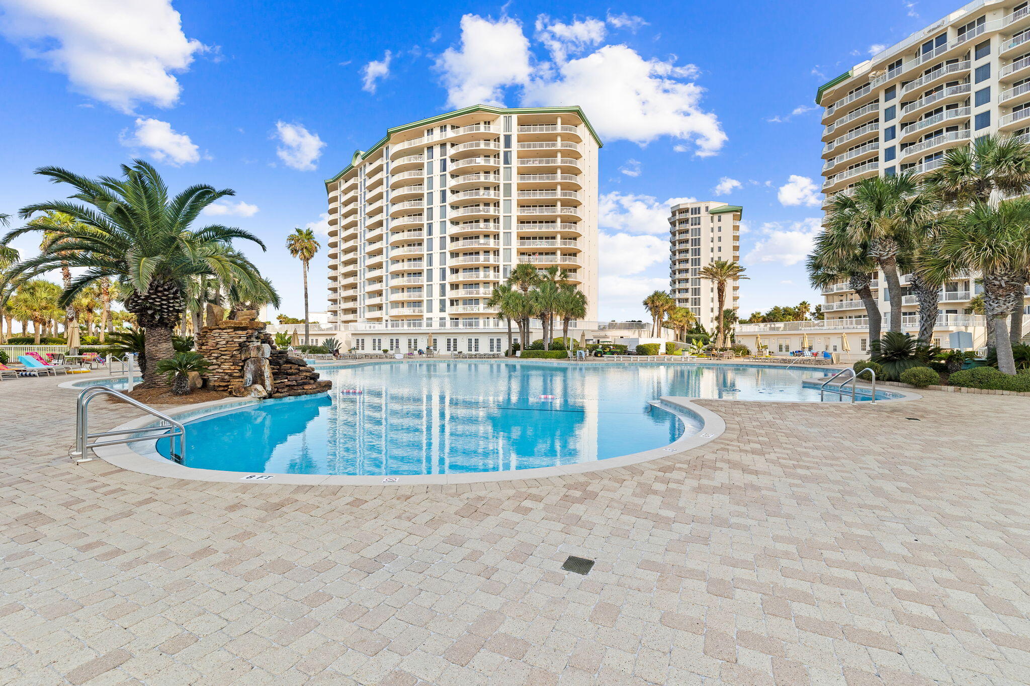 15200 Emerald Coast Parkway, UNIT 302
