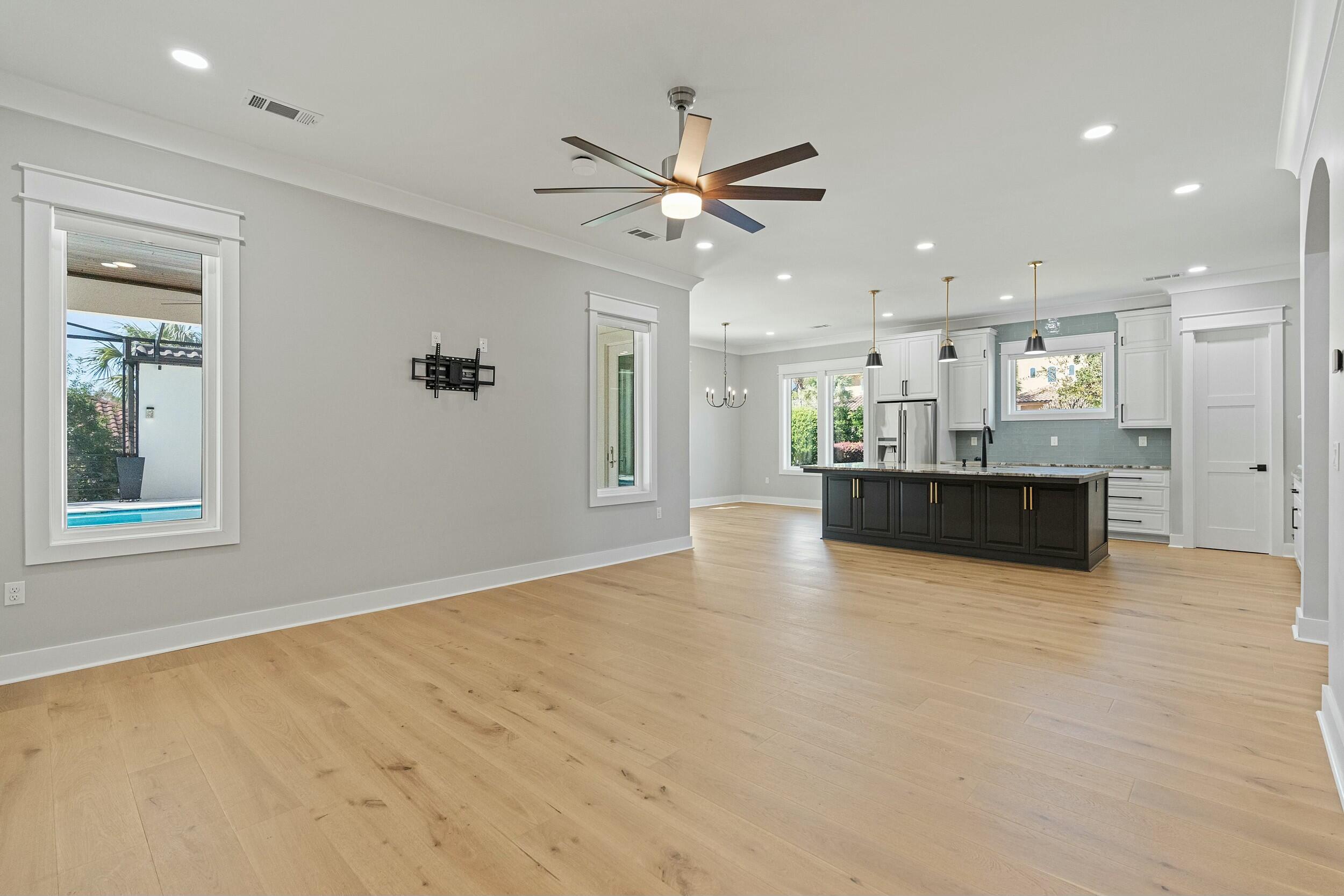198 Emerald Ridge