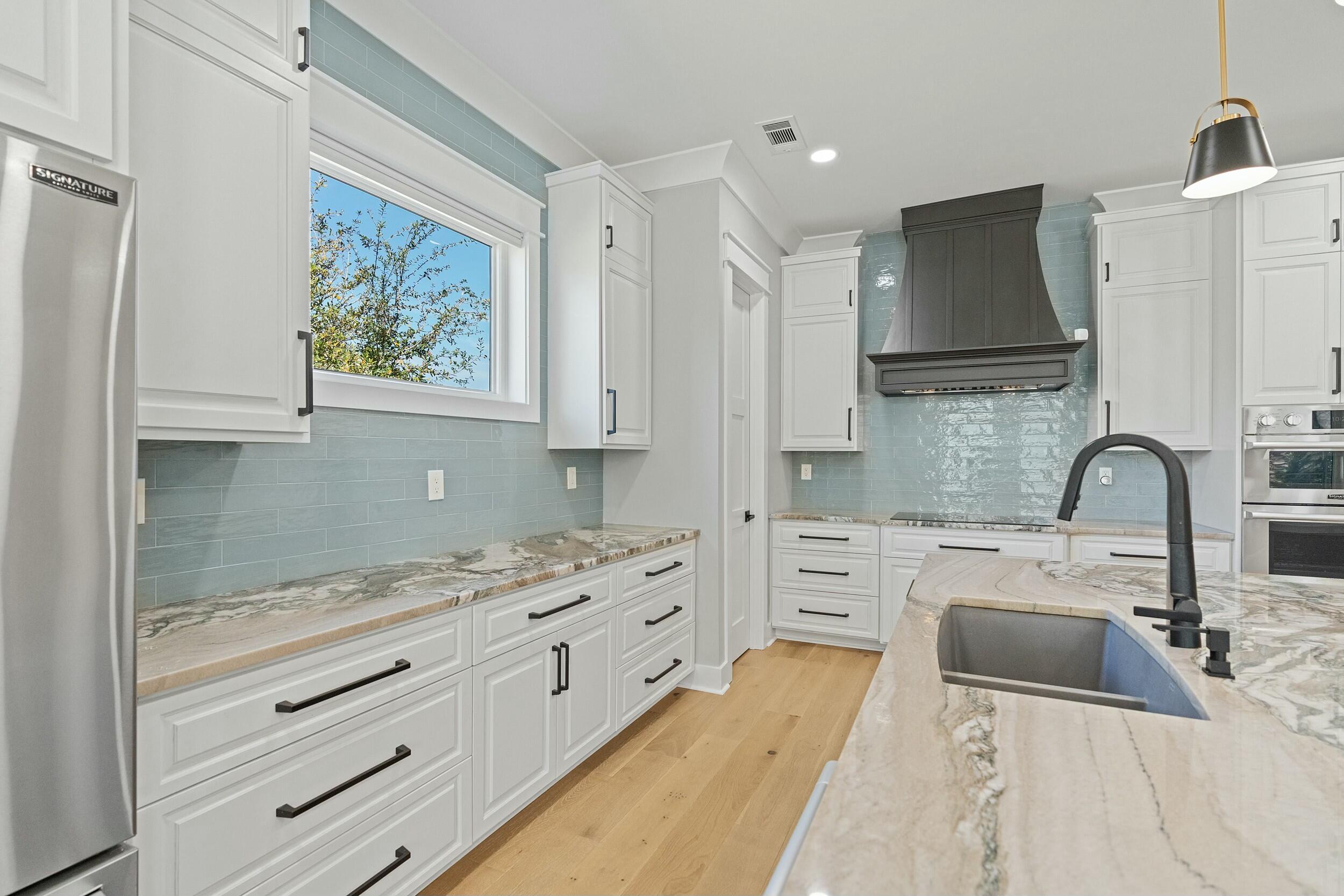 198 Emerald Ridge