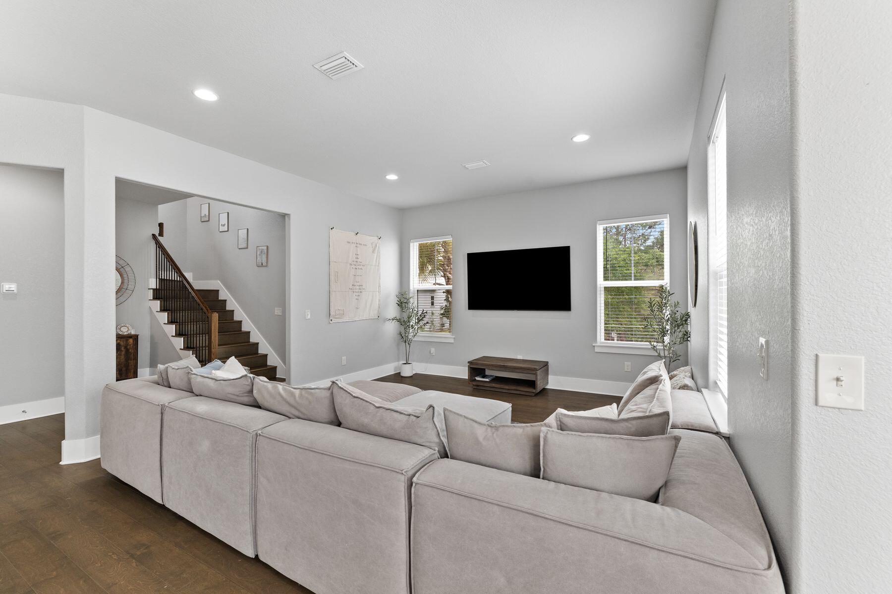 324 Gulfview Circle
