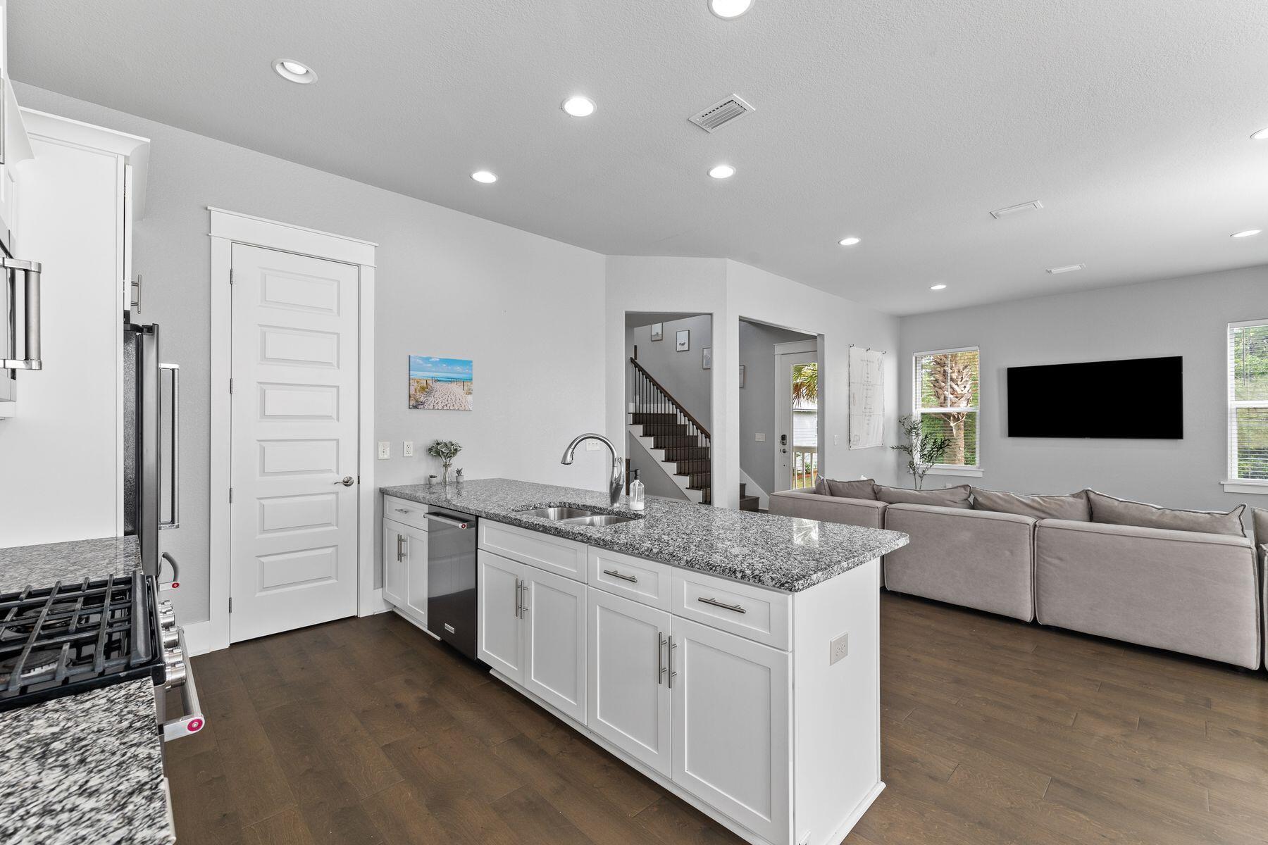 324 Gulfview Circle