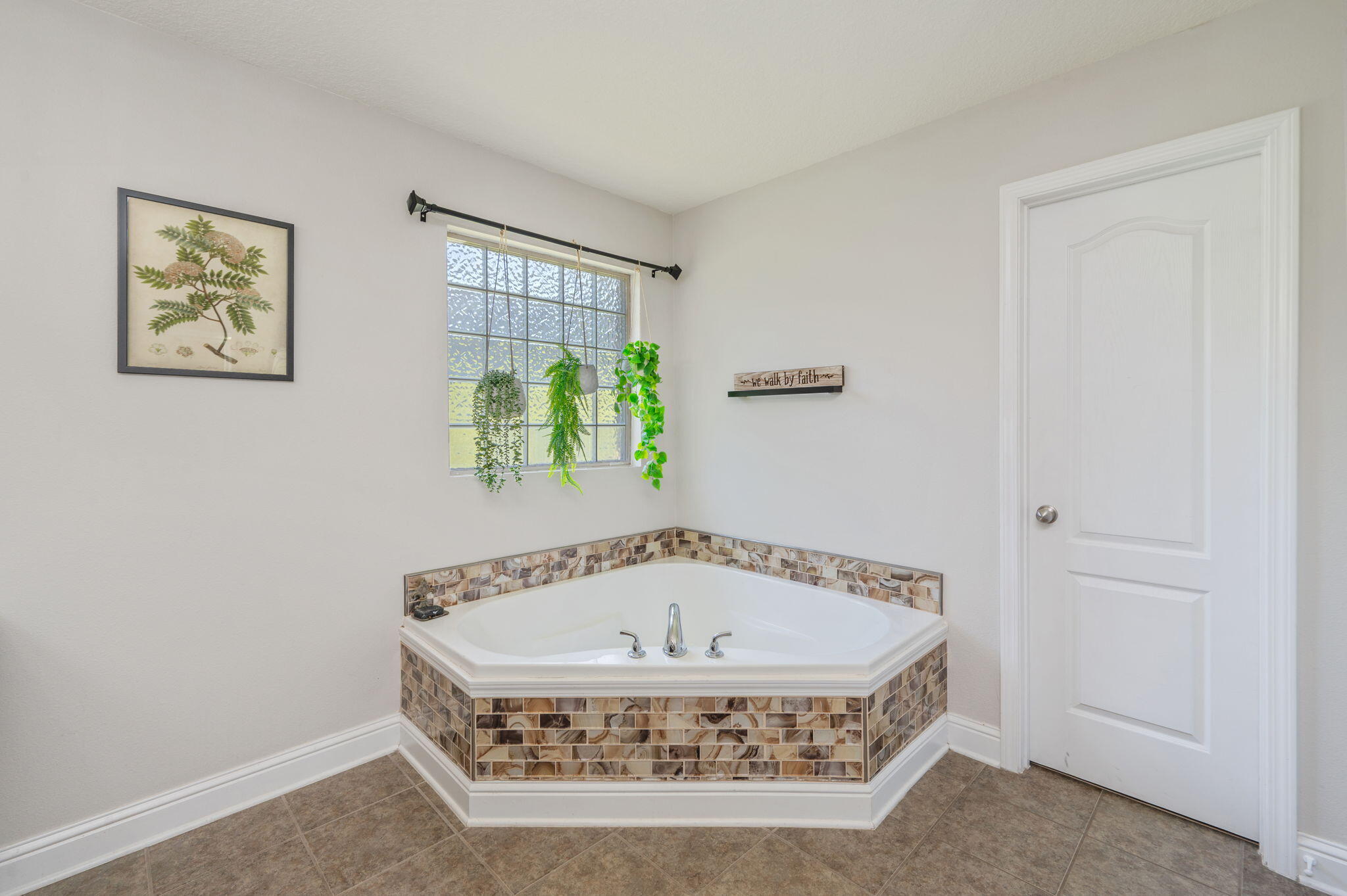 6277 Equine Drive