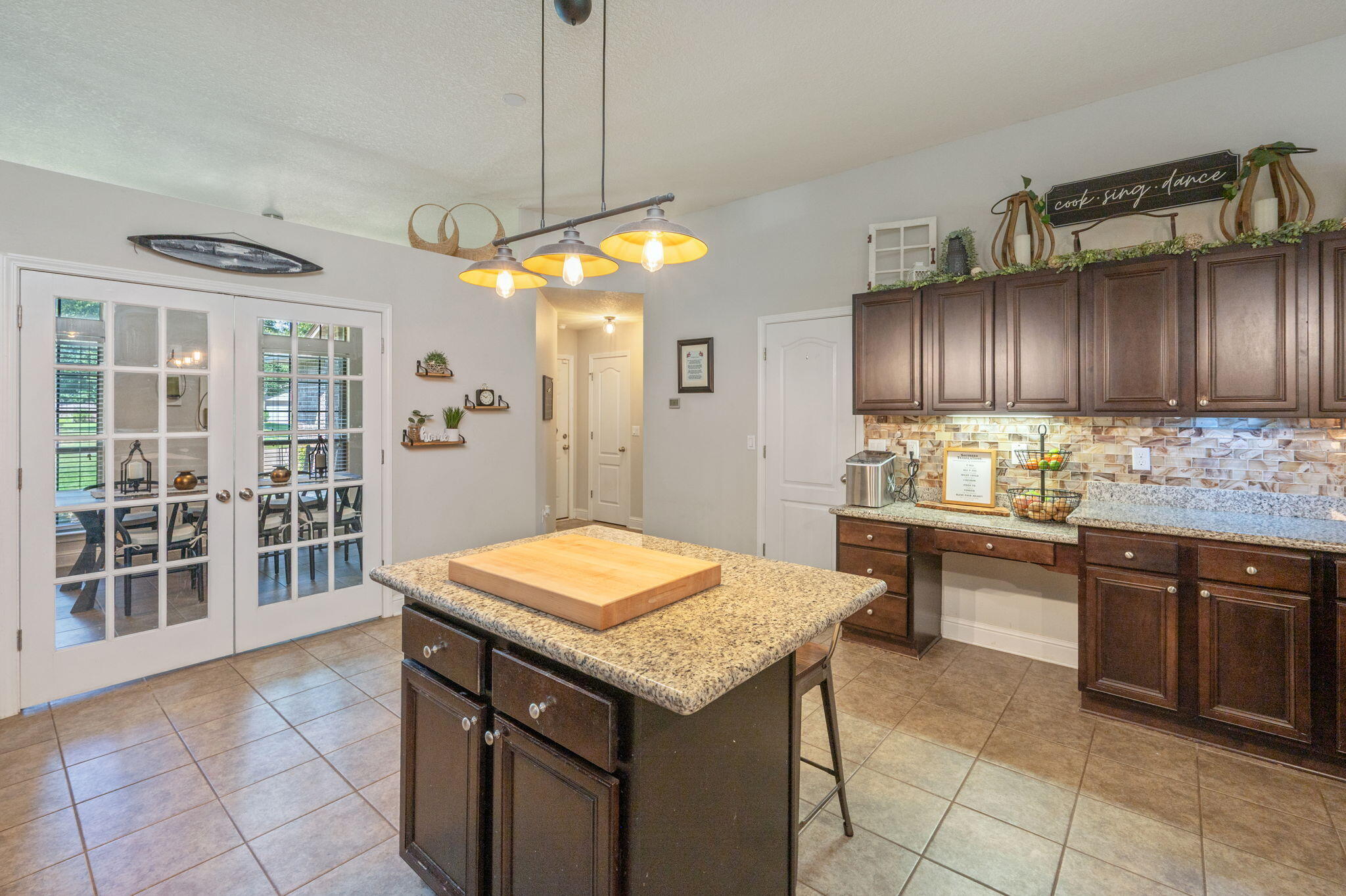 6277 Equine Drive