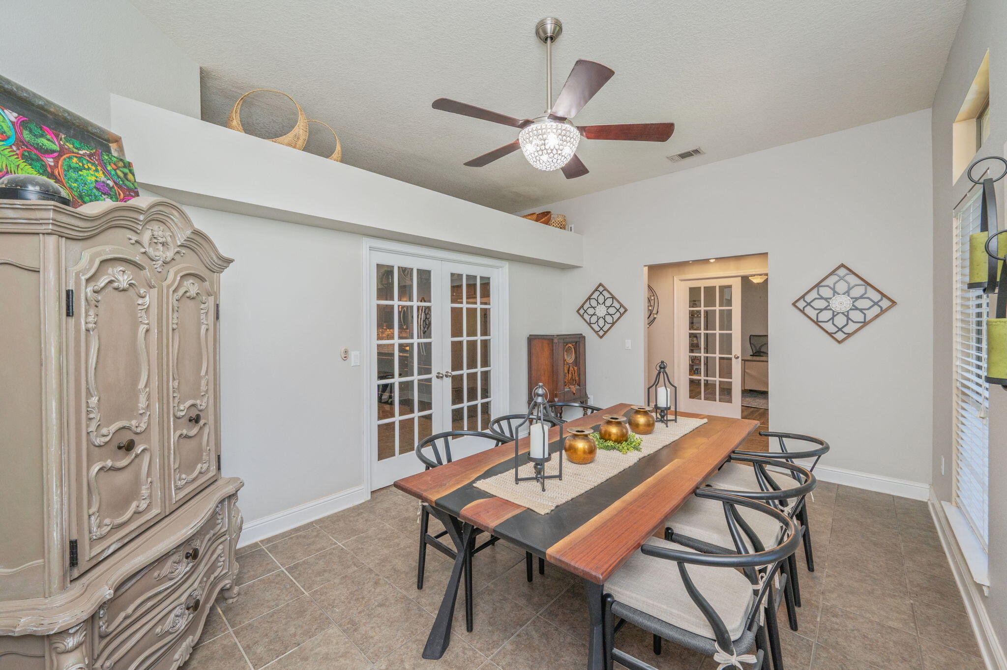 6277 Equine Drive