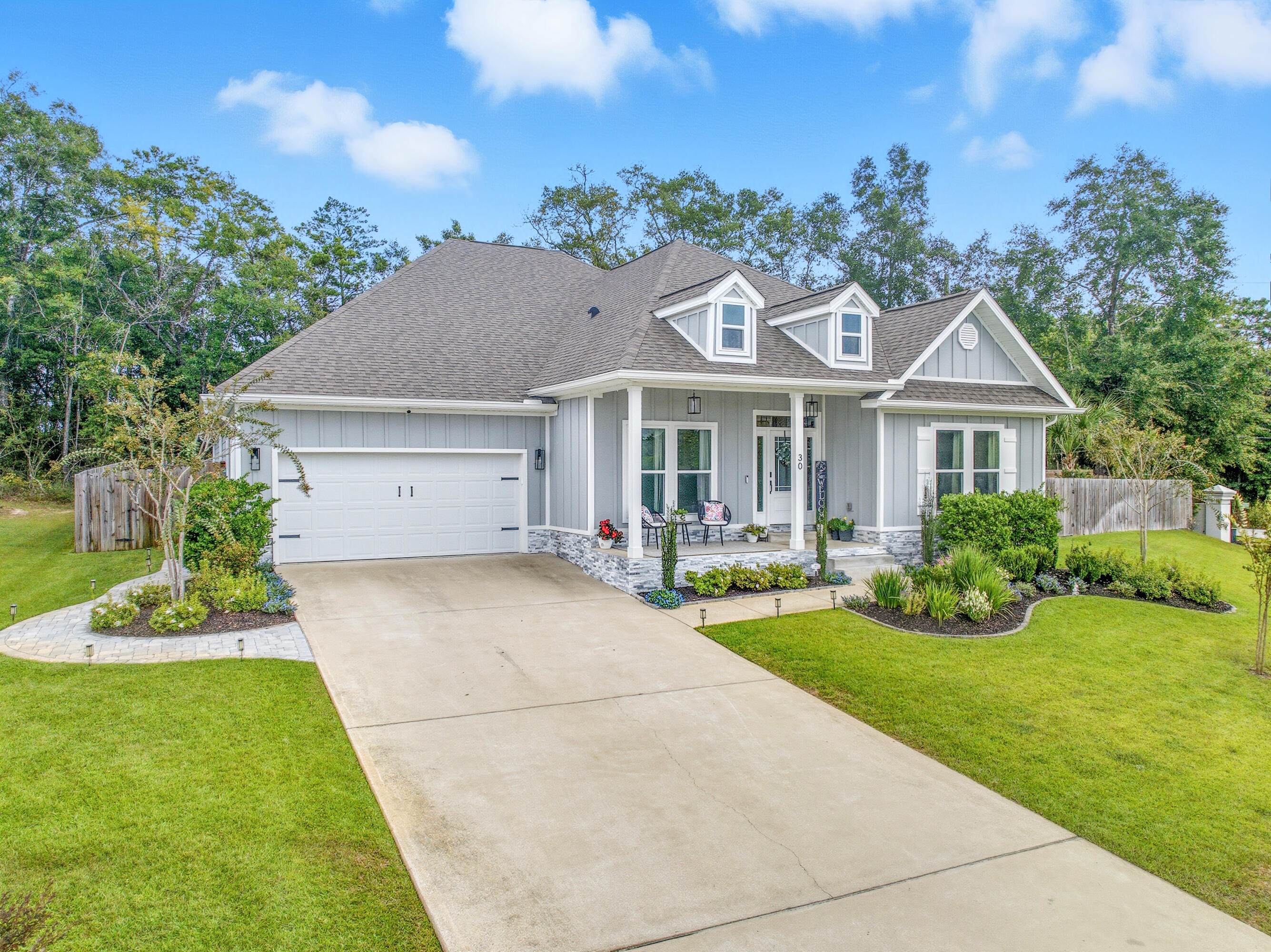 30 Hammock Oaks Boulevard
