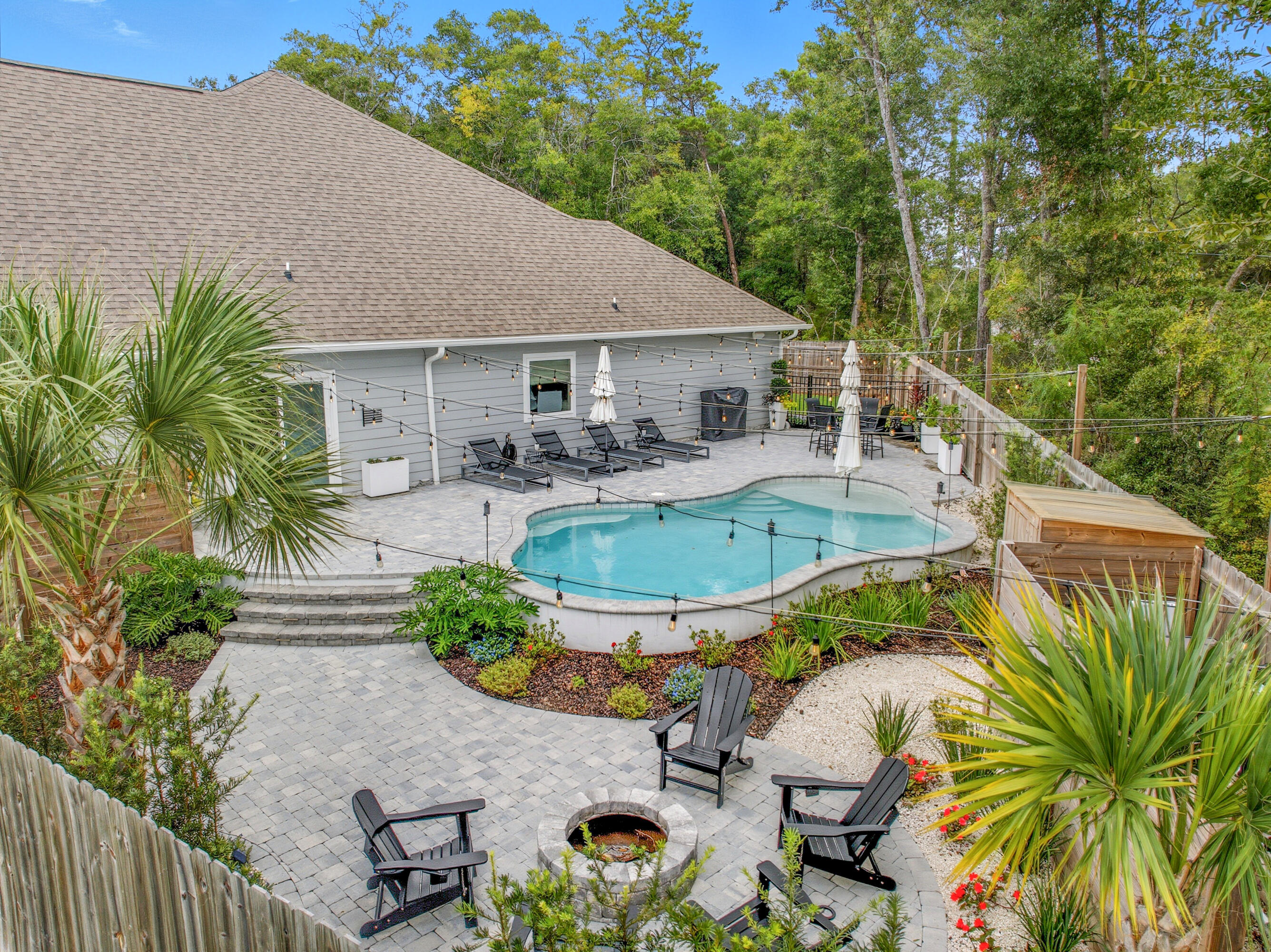 30 Hammock Oaks Boulevard