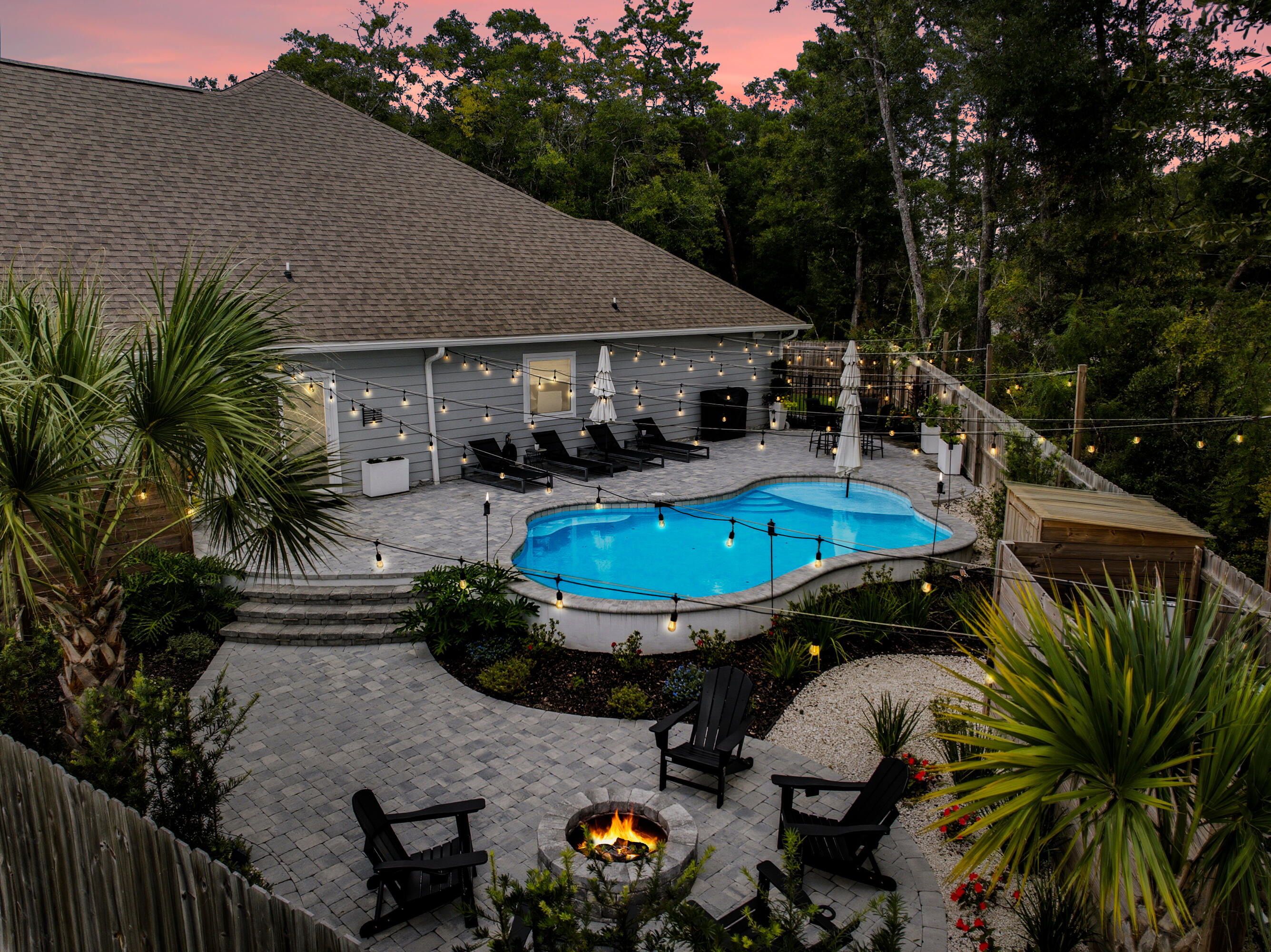 30 Hammock Oaks Boulevard