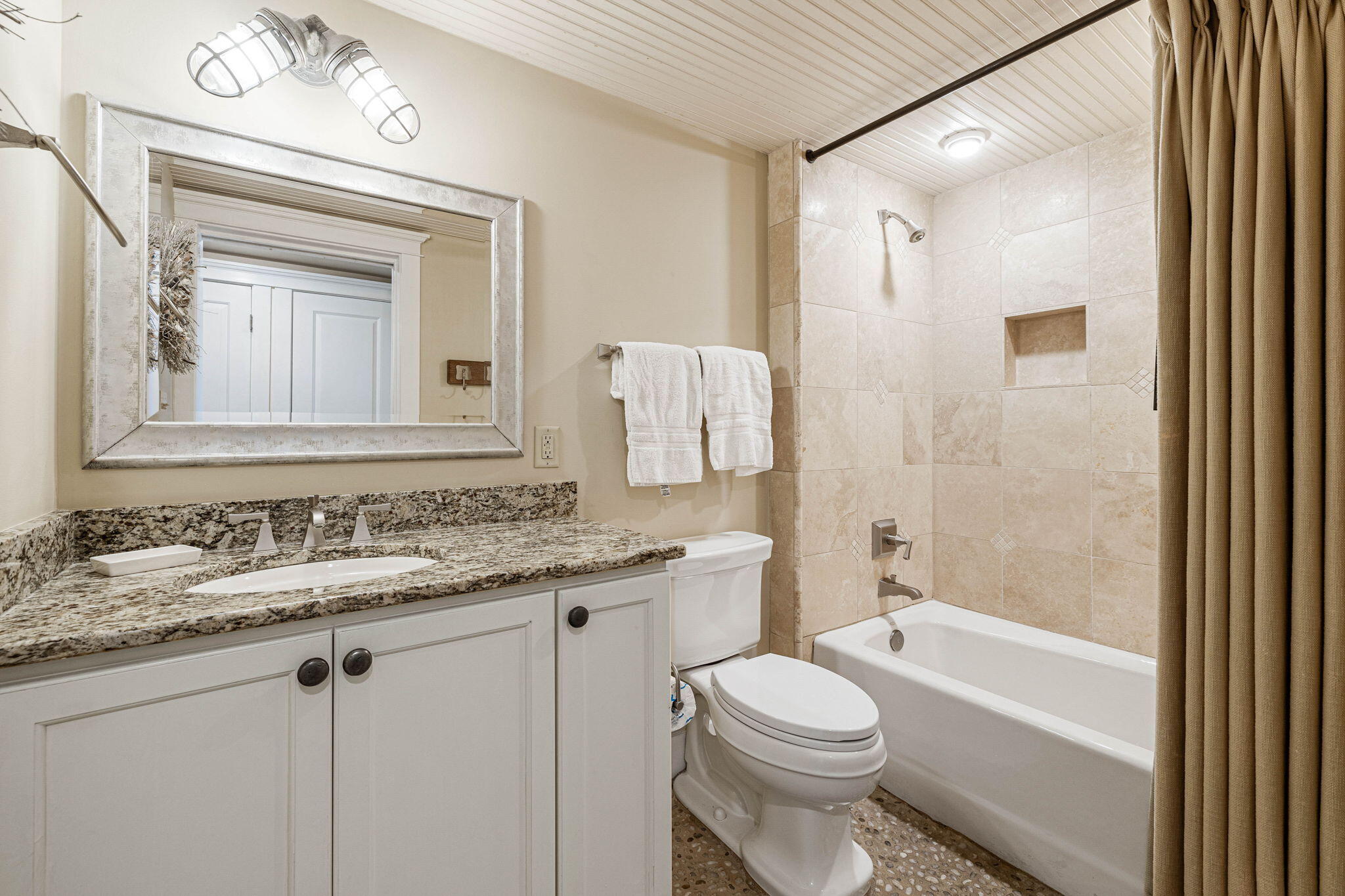 19 Town Center Loop, Unit 2B