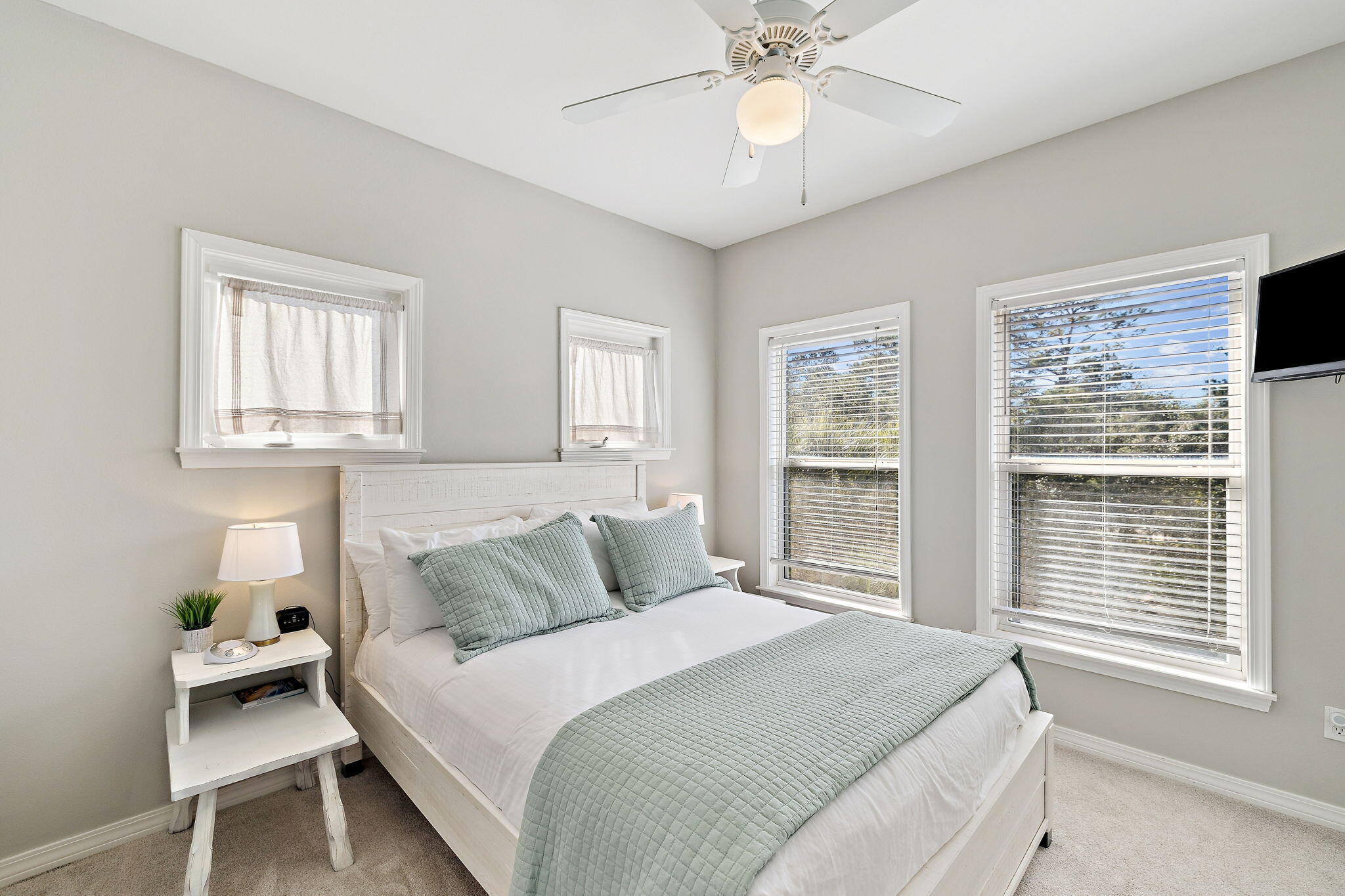 328 Hidden Lake Way