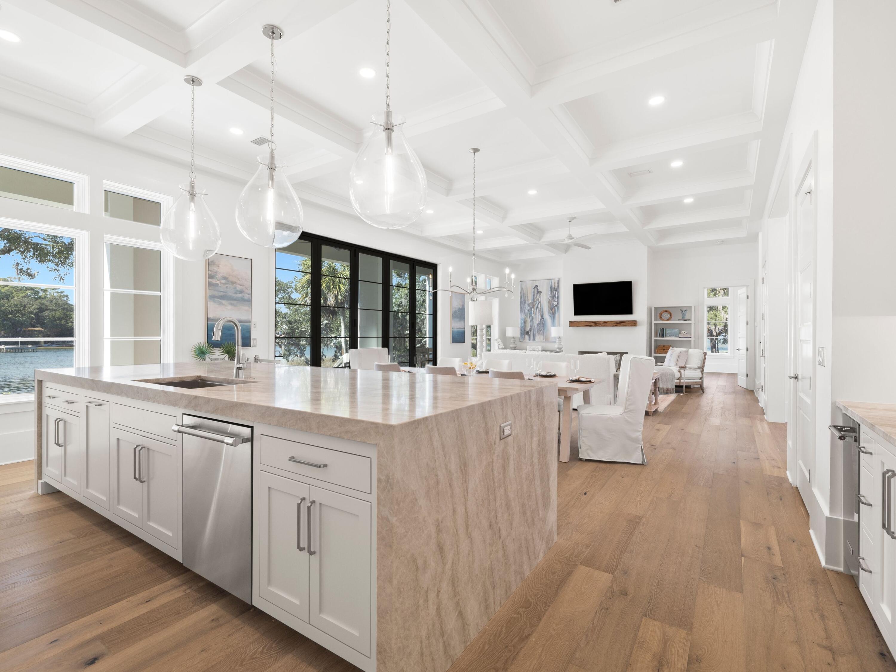 59 Arboleda Drive
