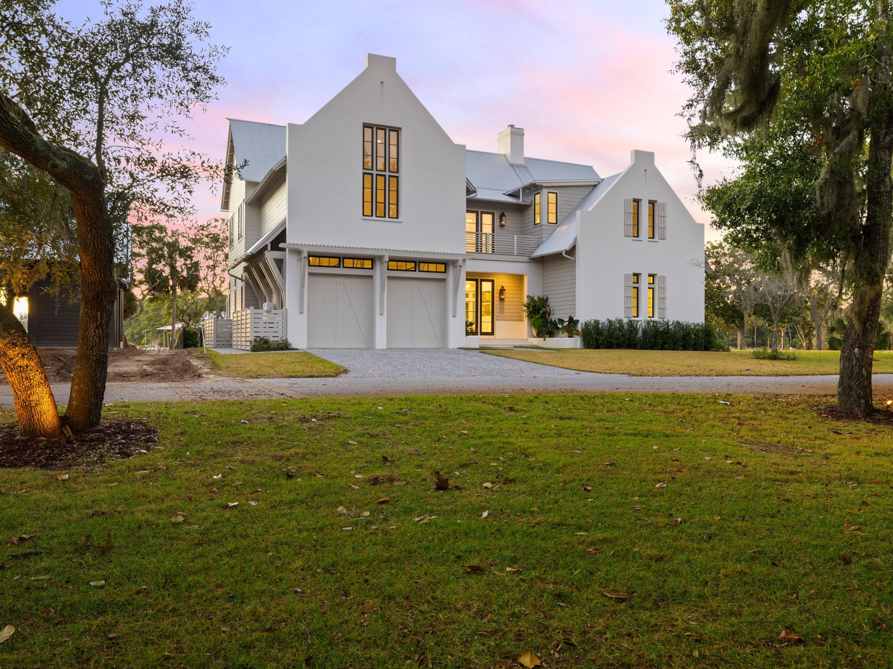 59 Arboleda Drive
