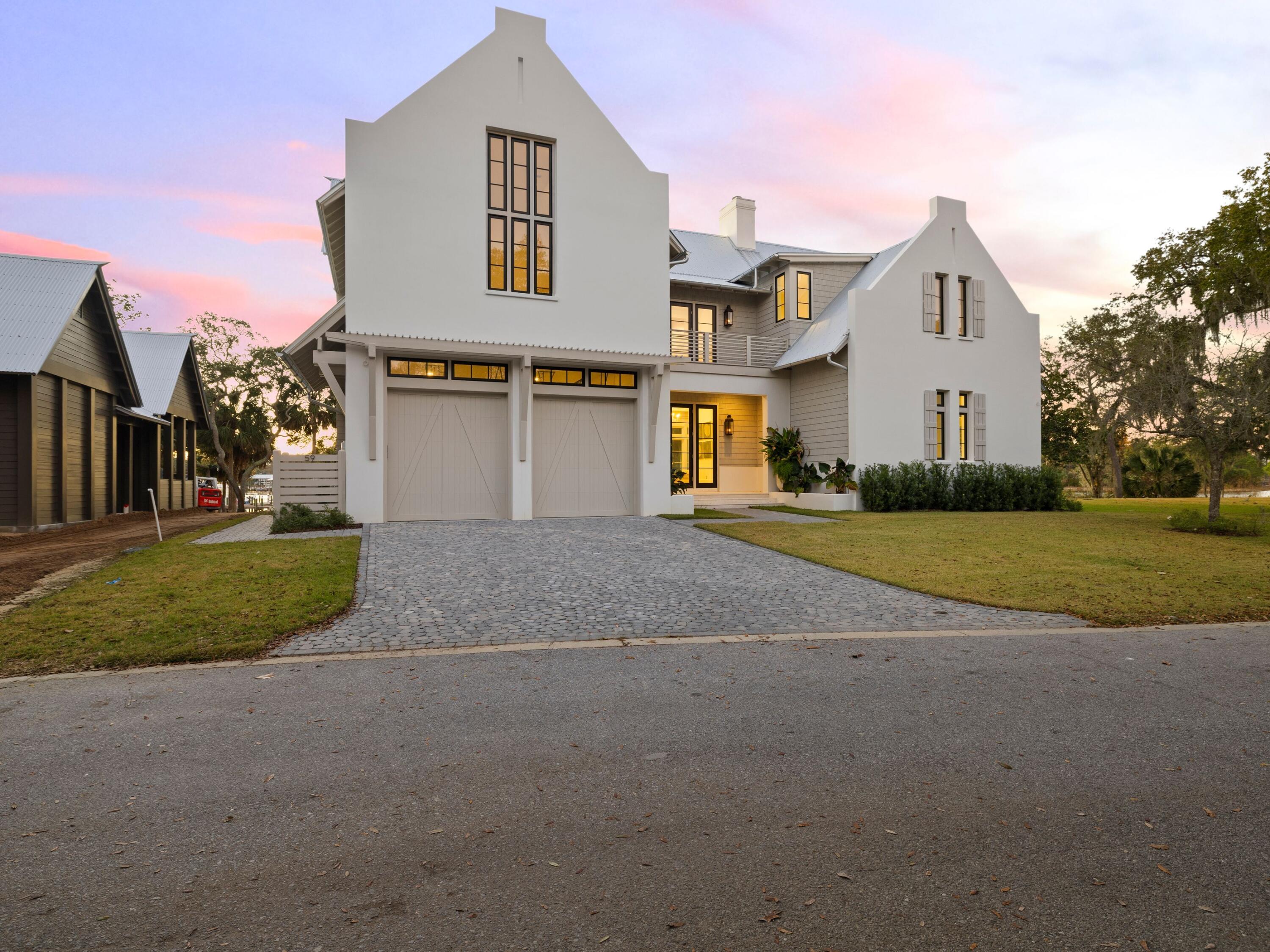 59 Arboleda Drive