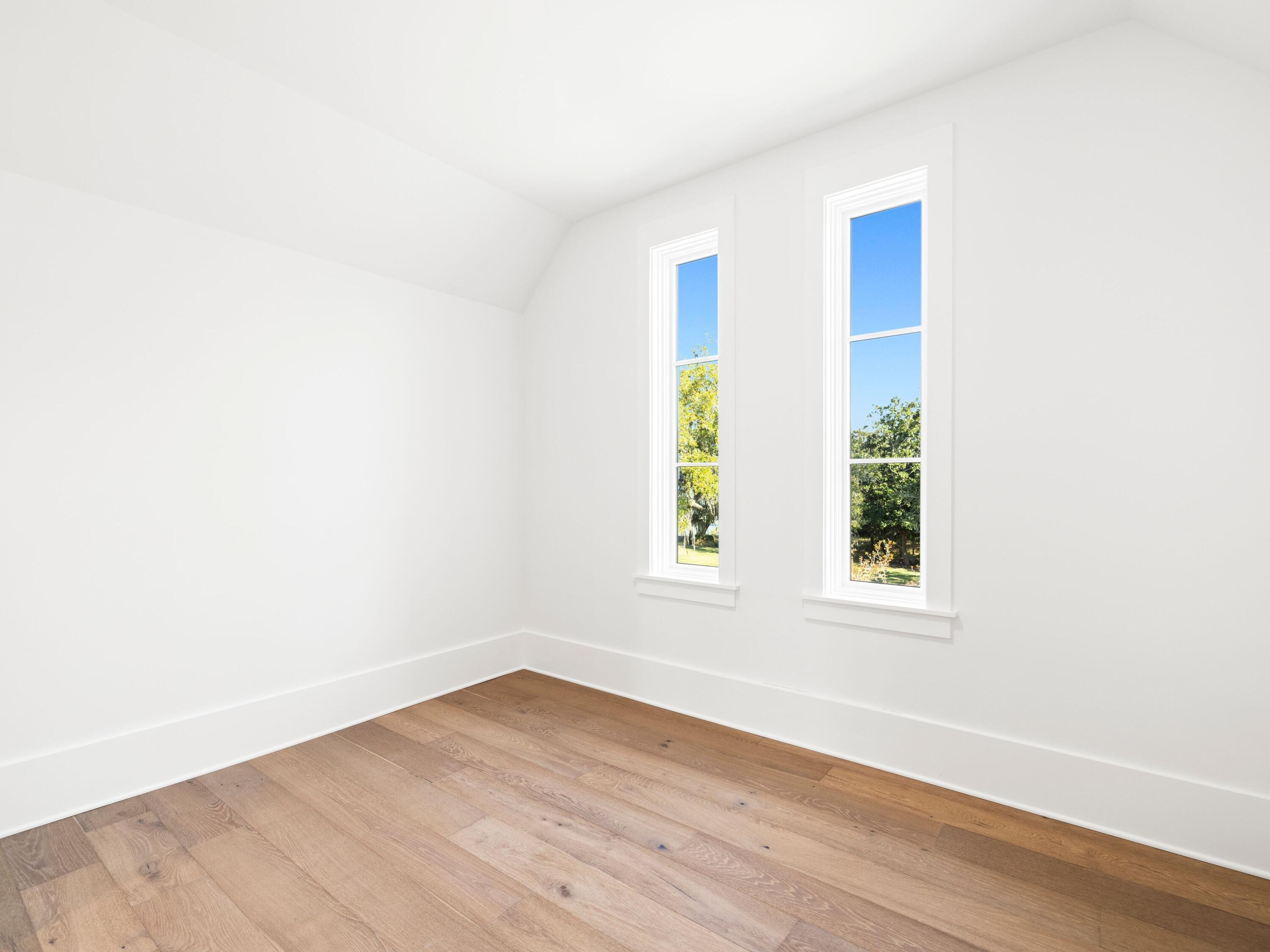 59 Arboleda Drive