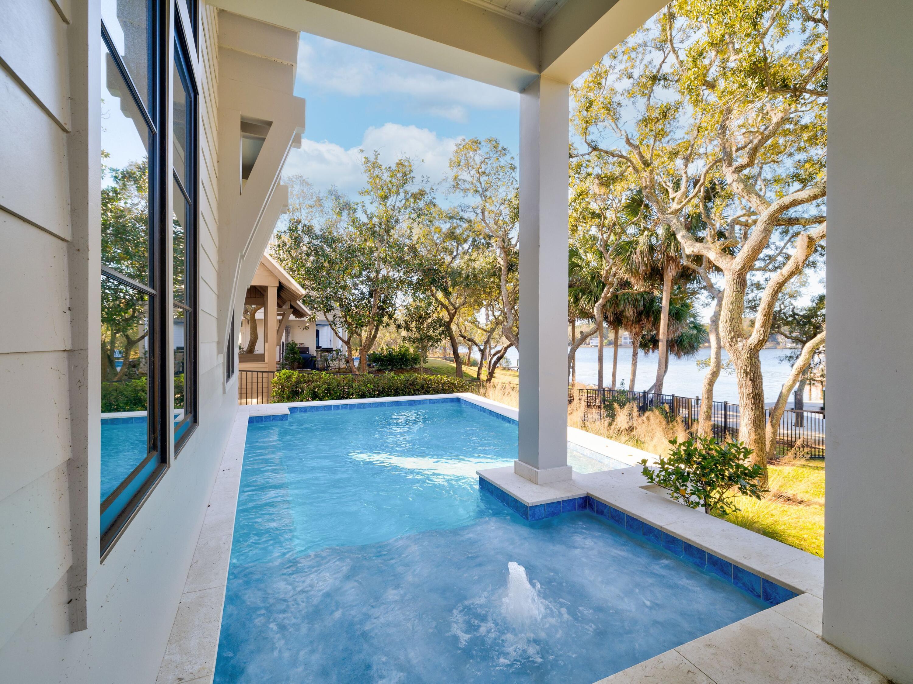 59 Arboleda Drive