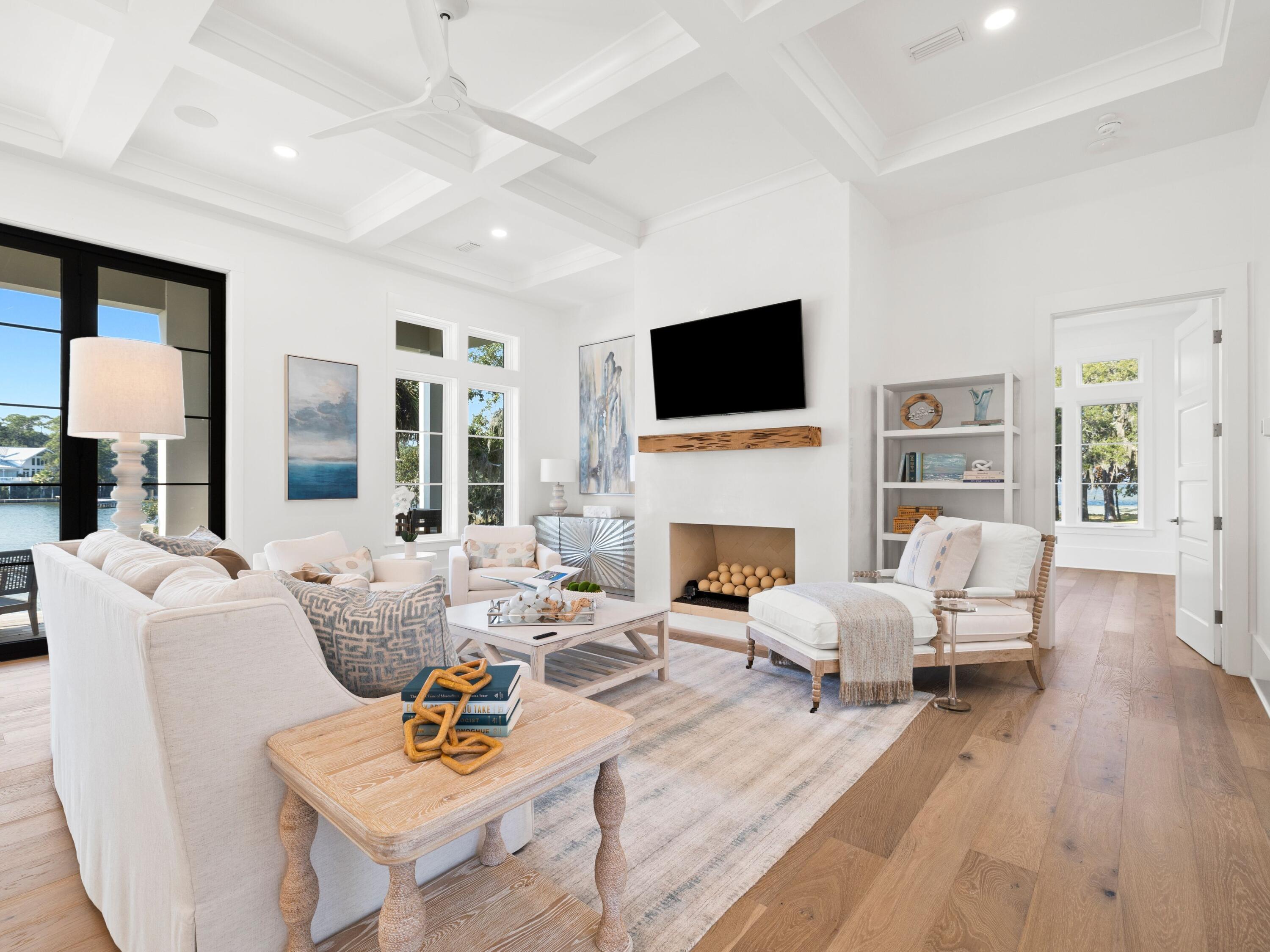 59 Arboleda Drive