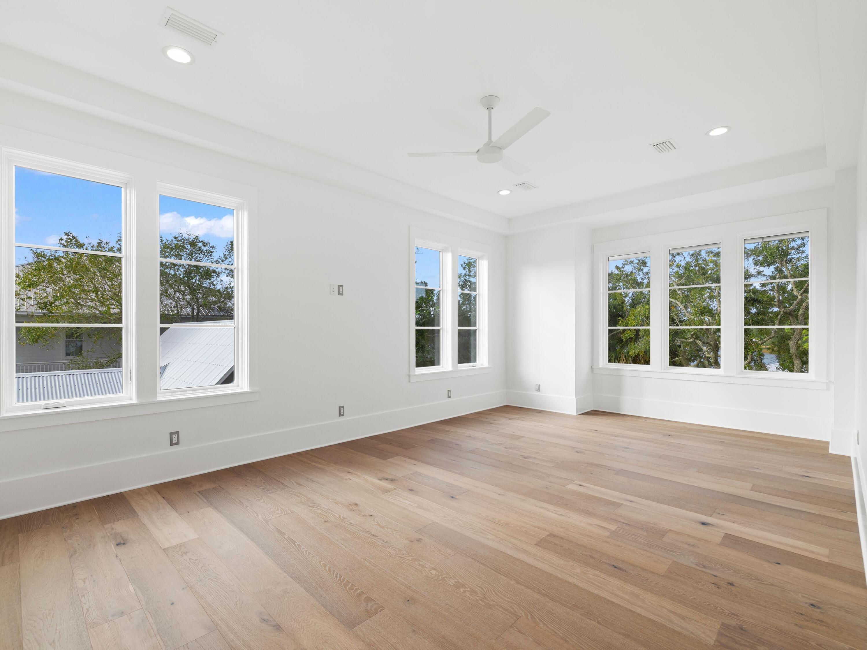 59 Arboleda Drive