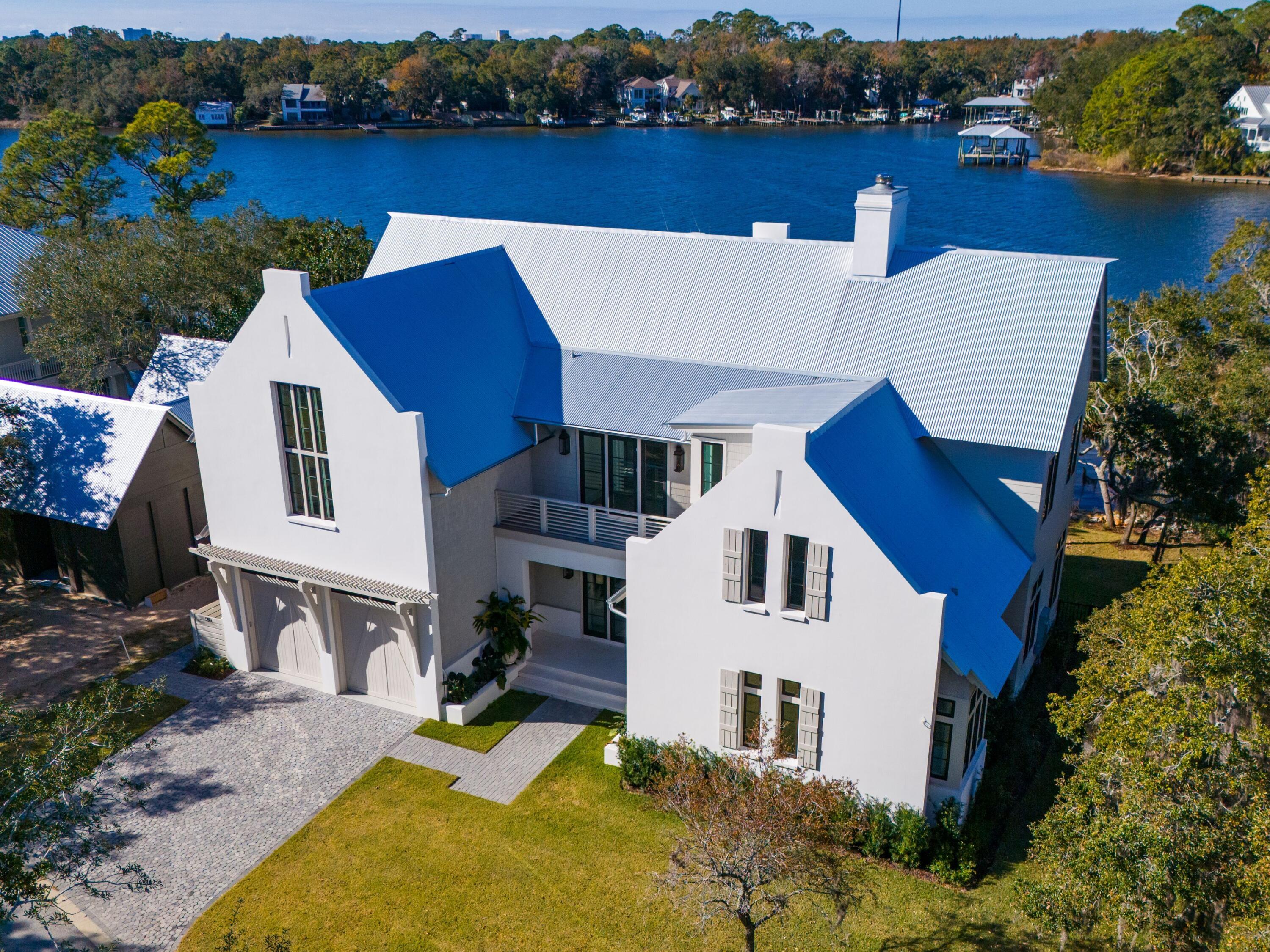 59 Arboleda Drive