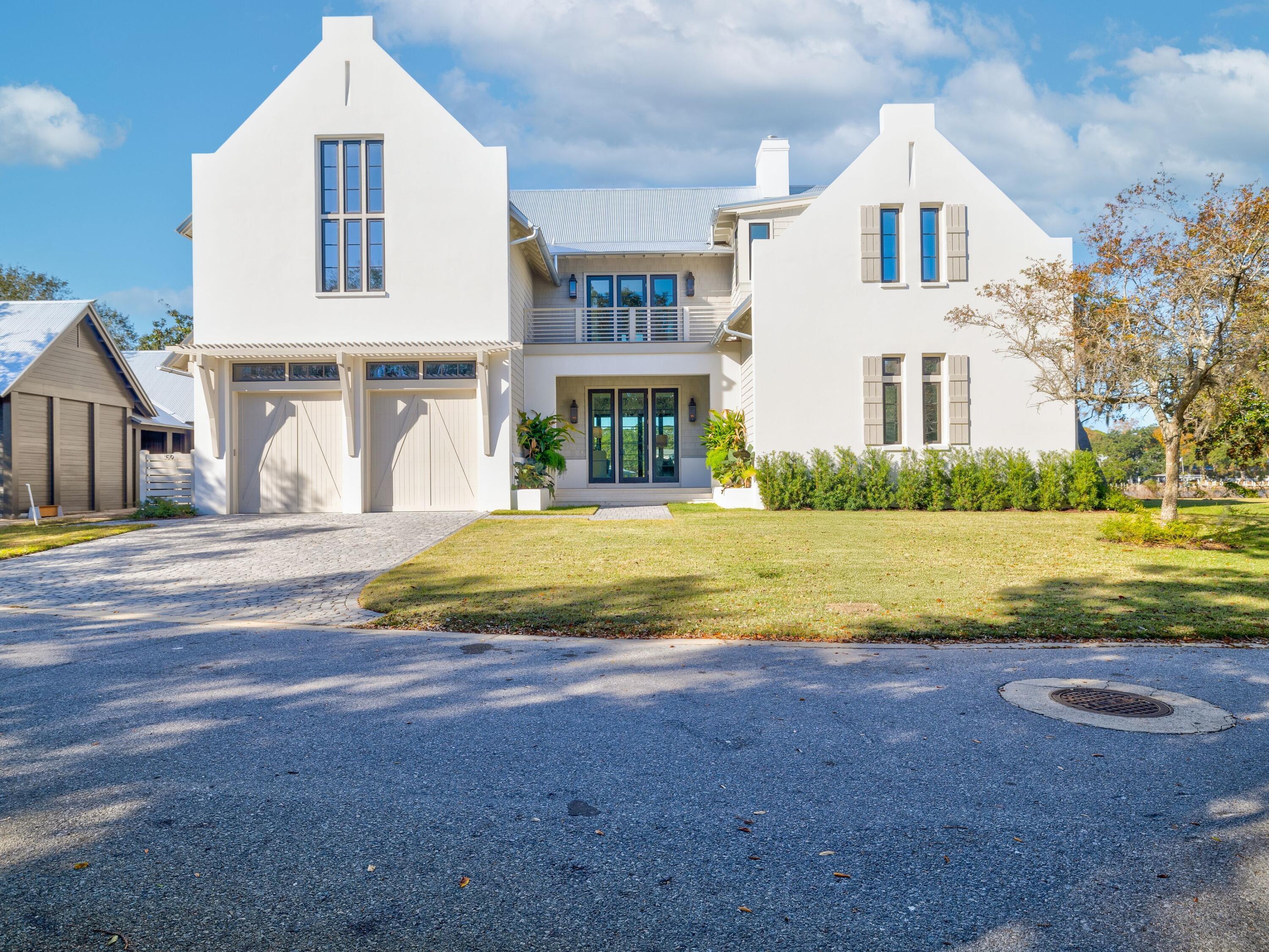 59 Arboleda Drive