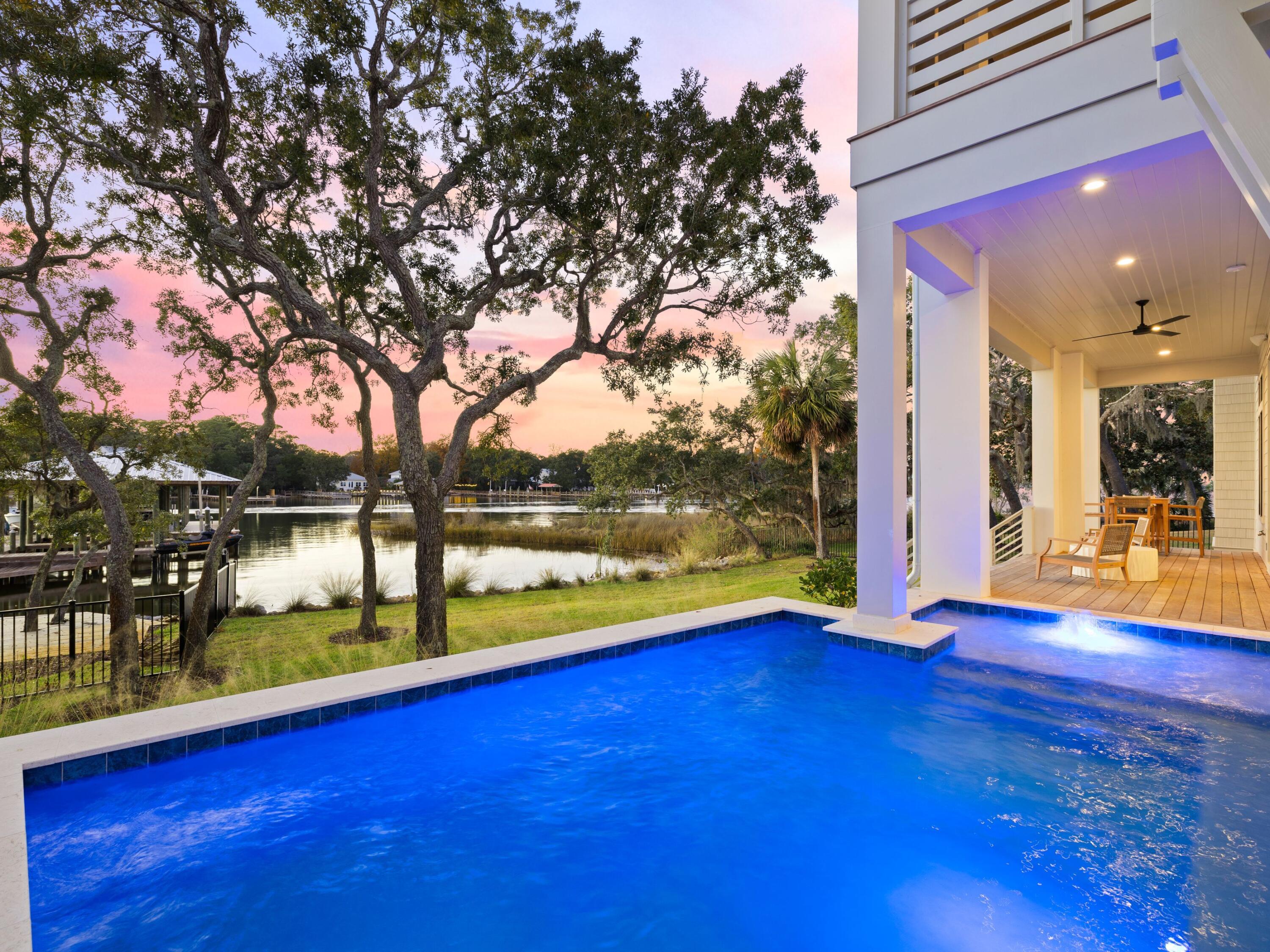 59 Arboleda Drive
