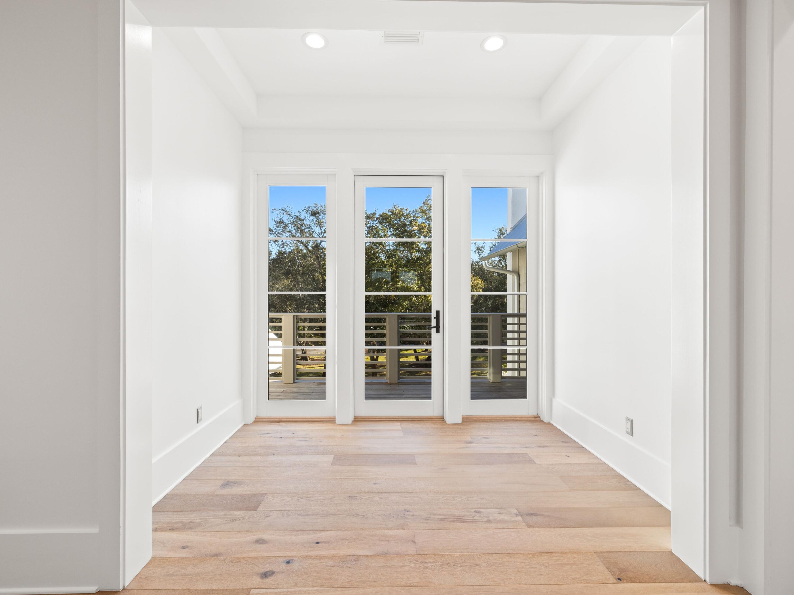 59 Arboleda Drive