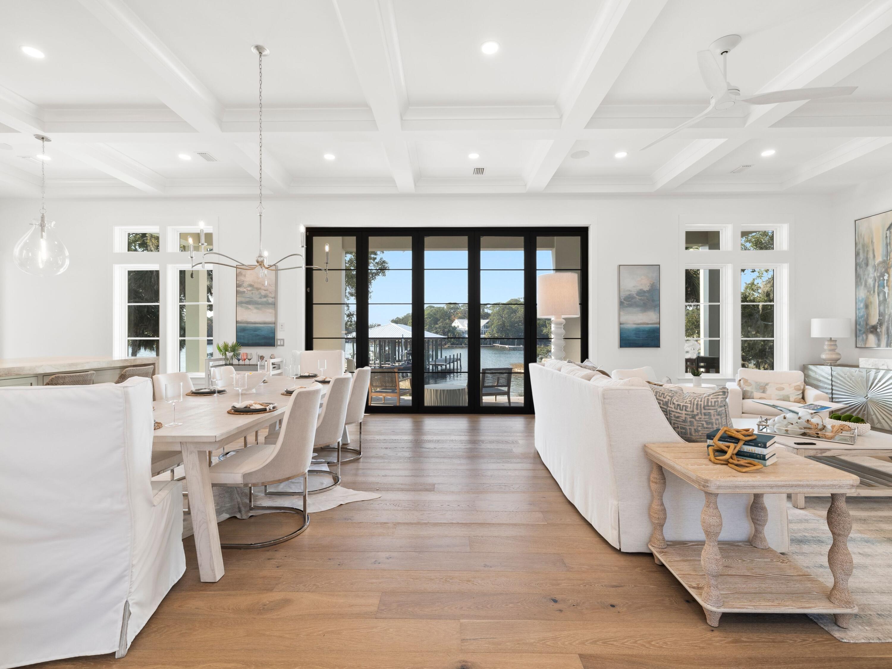 59 Arboleda Drive