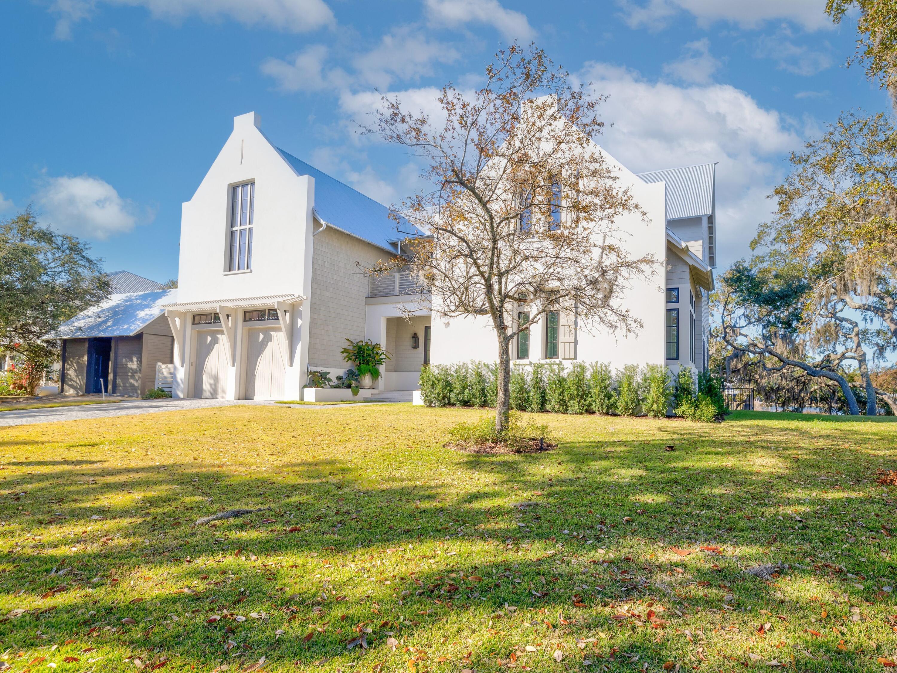 59 Arboleda Drive
