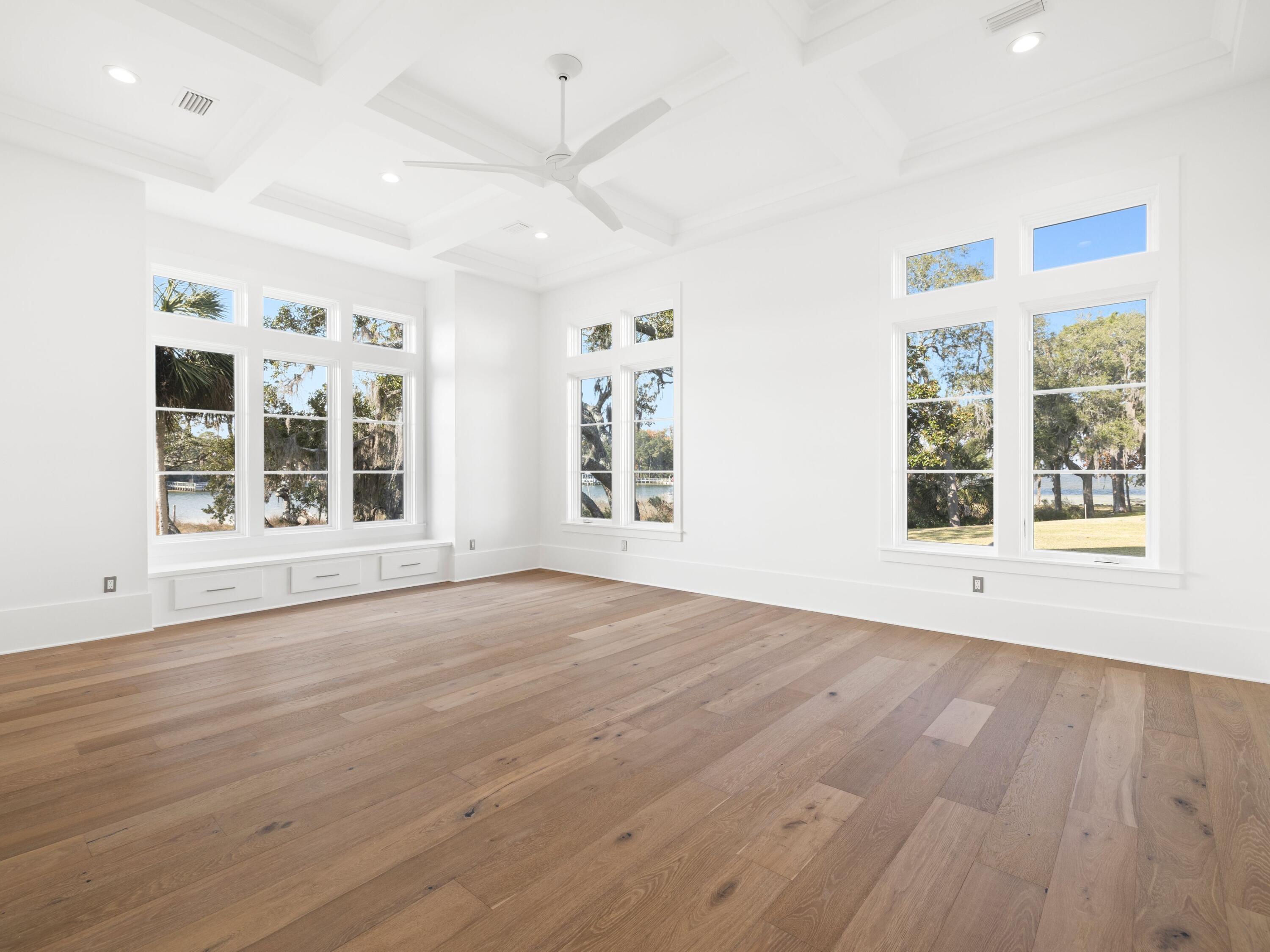 59 Arboleda Drive