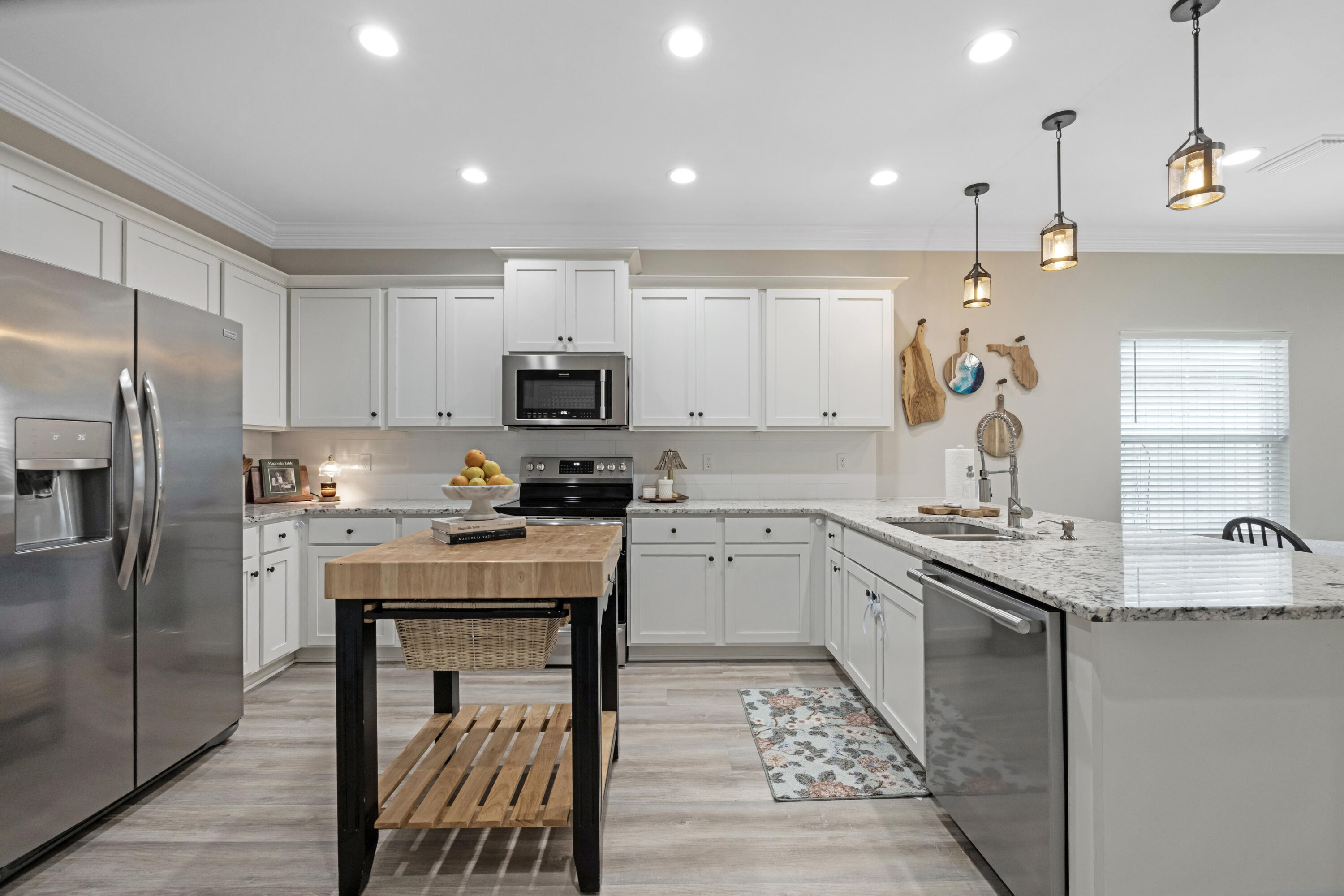 61A 9th Avenue