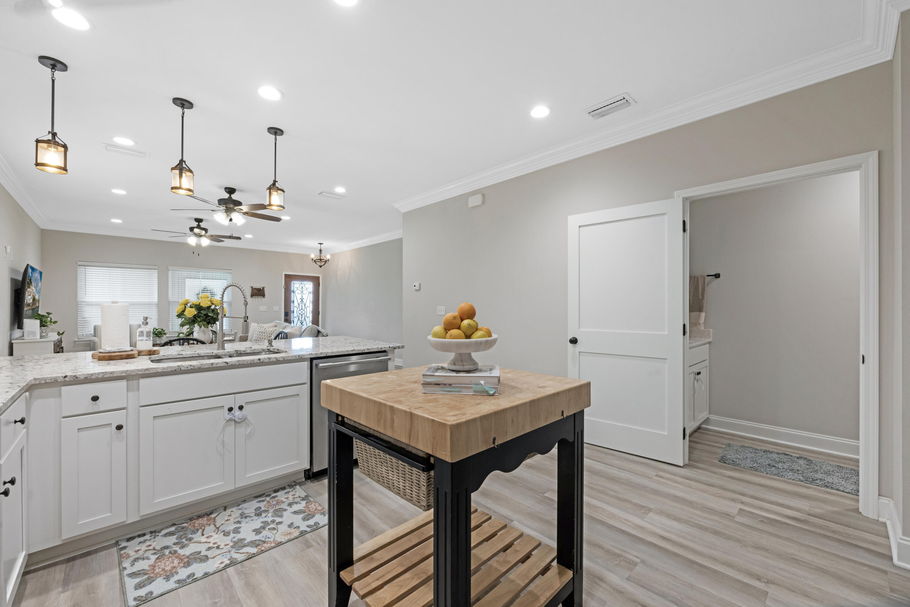 61A 9th Avenue