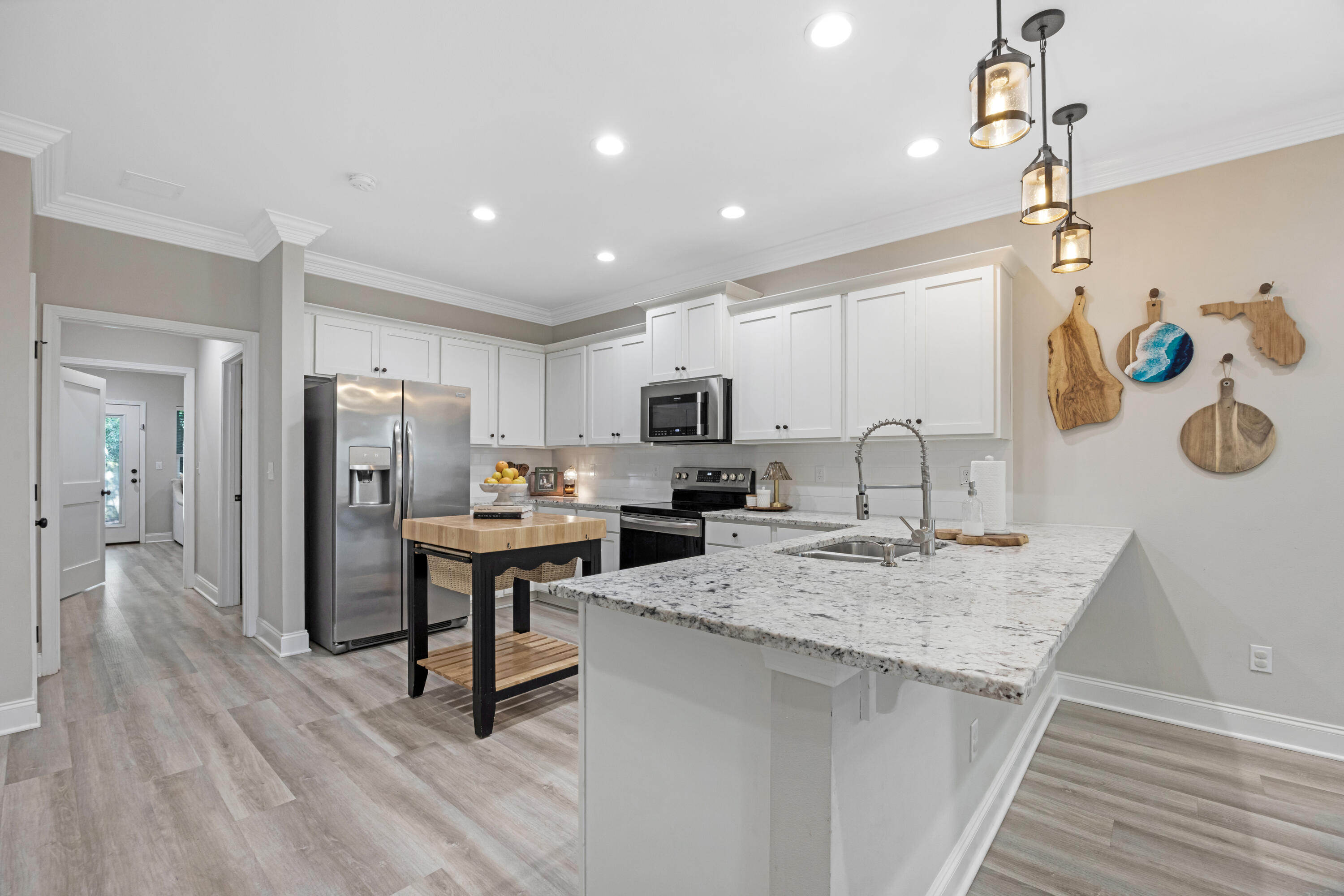 61A 9th Avenue