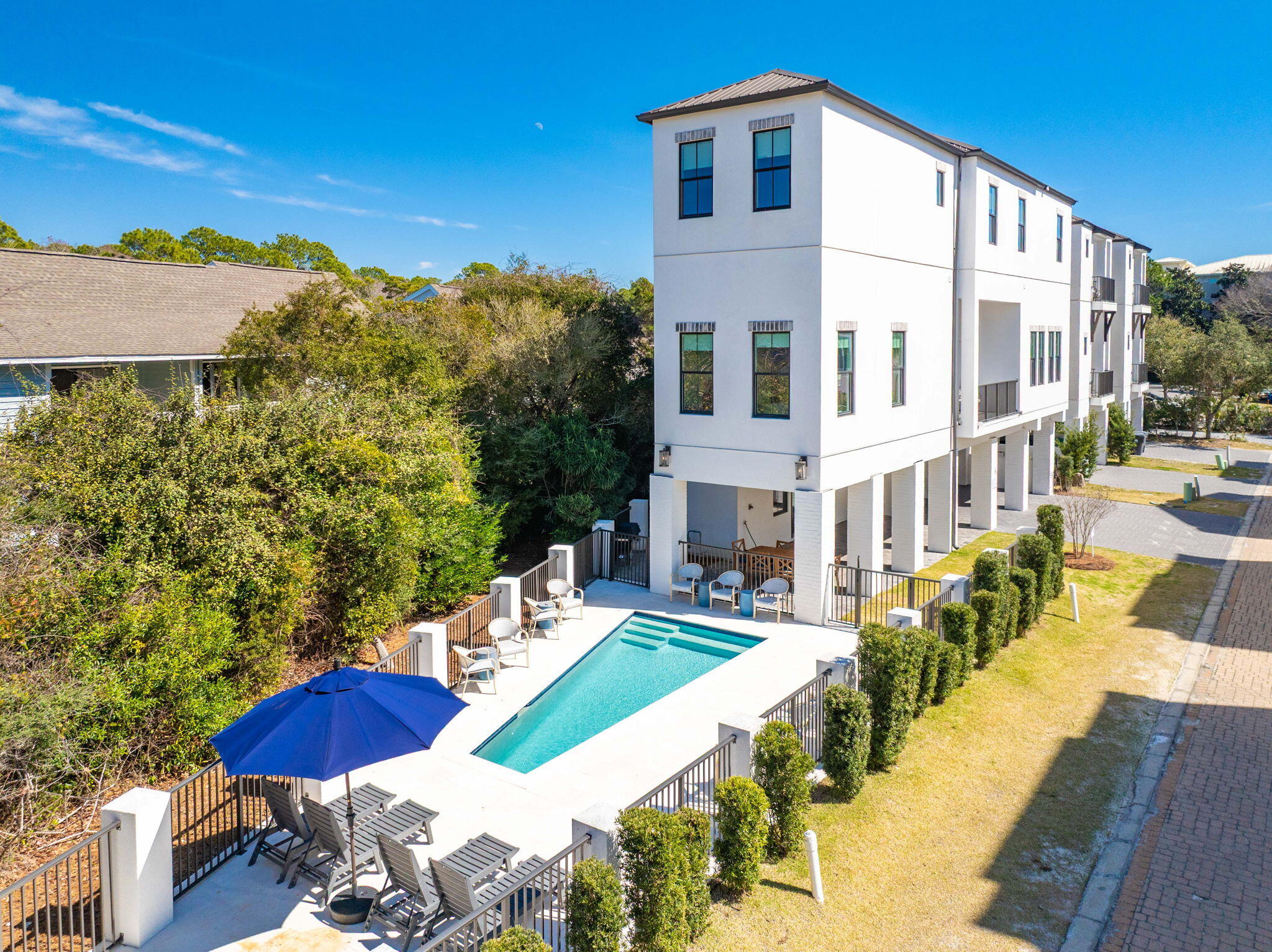 35 Cote D'Azur Drive