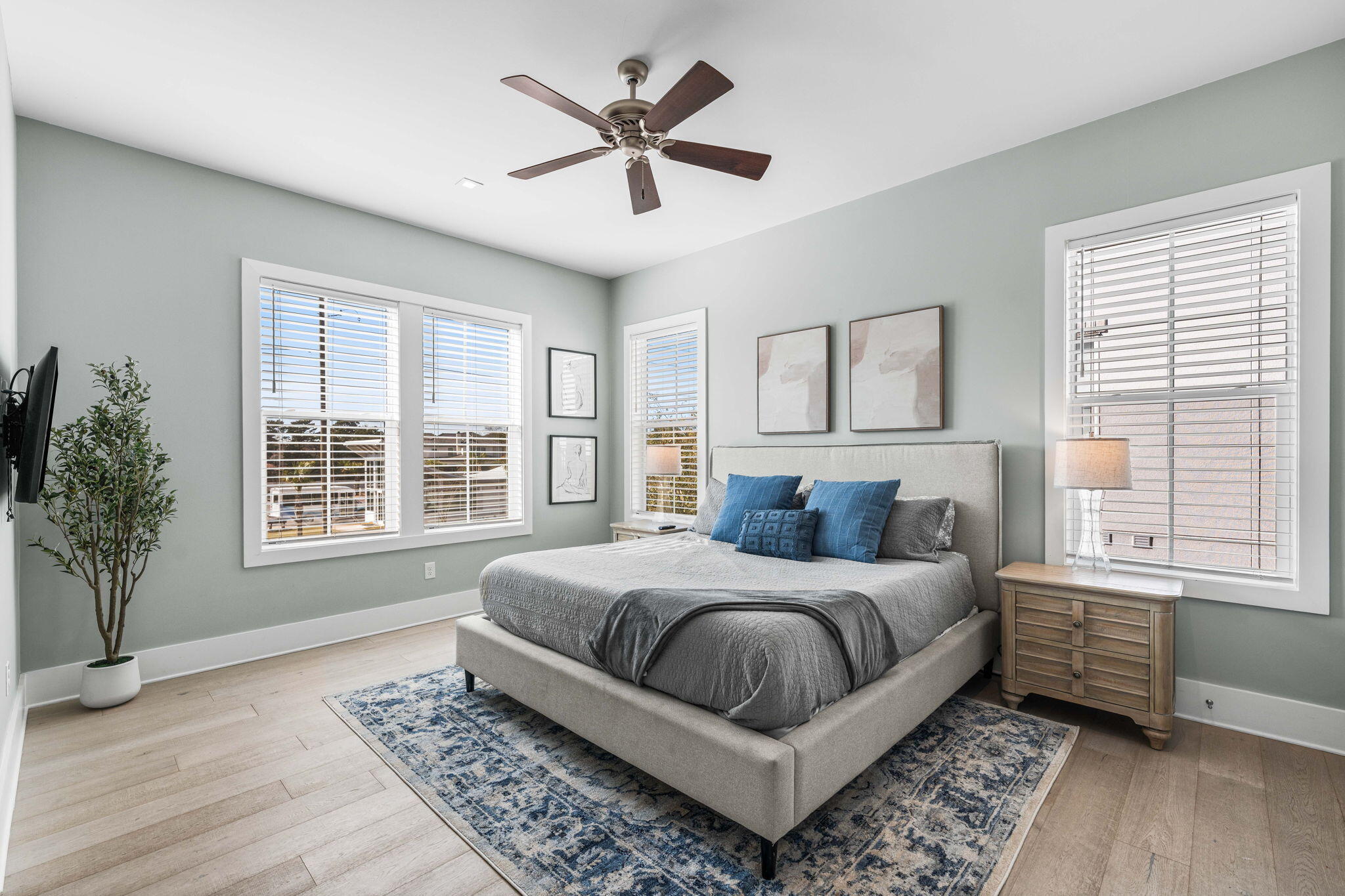 1683 S County Highway 393