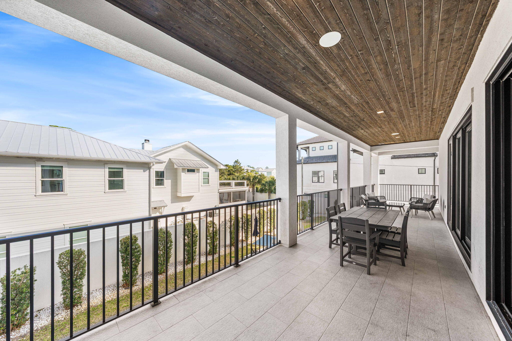 1683 S County Highway 393