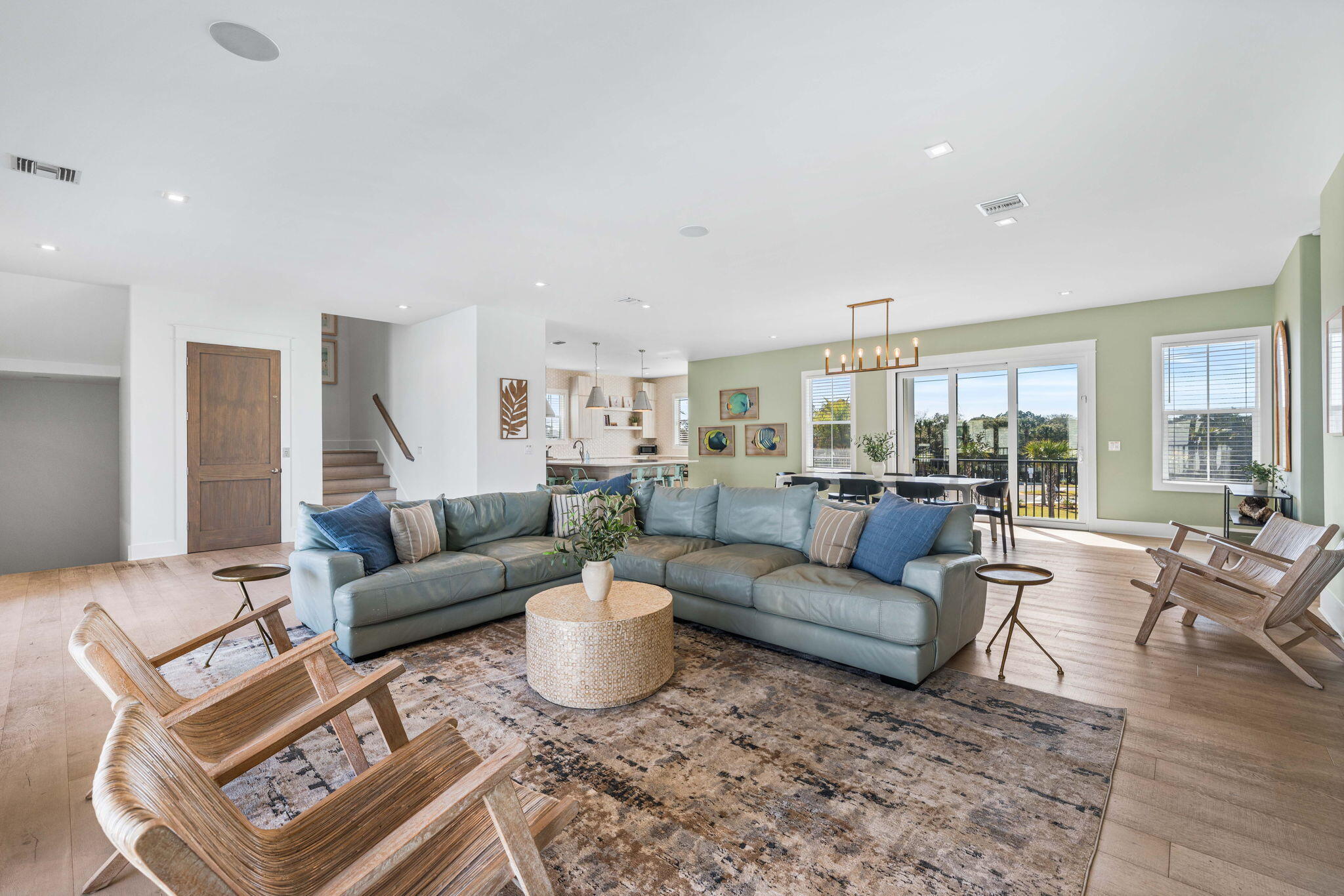 1683 S County Highway 393