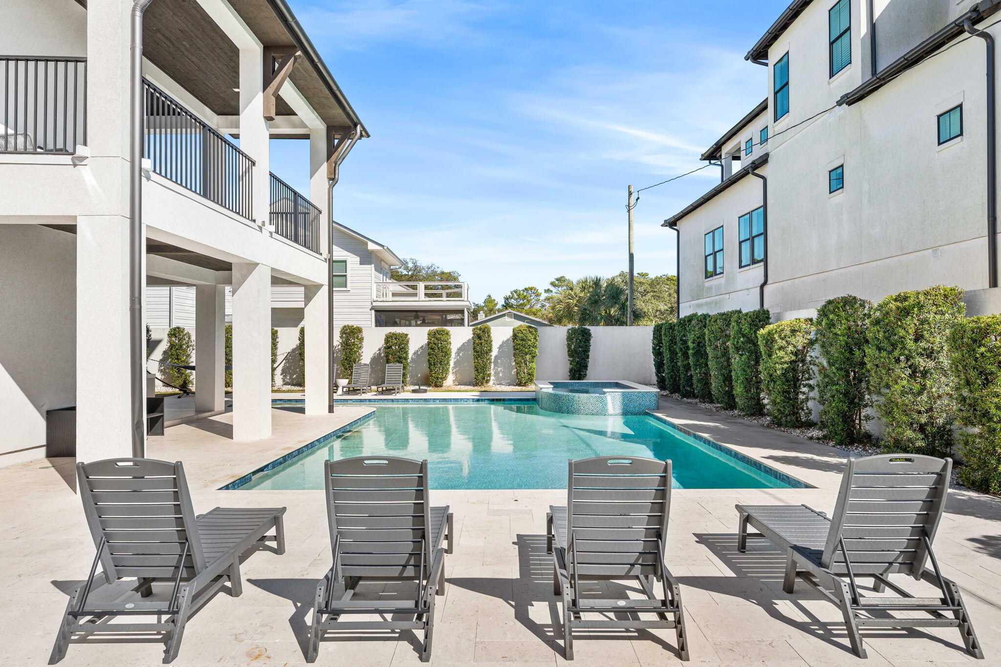 1683 S County Highway 393