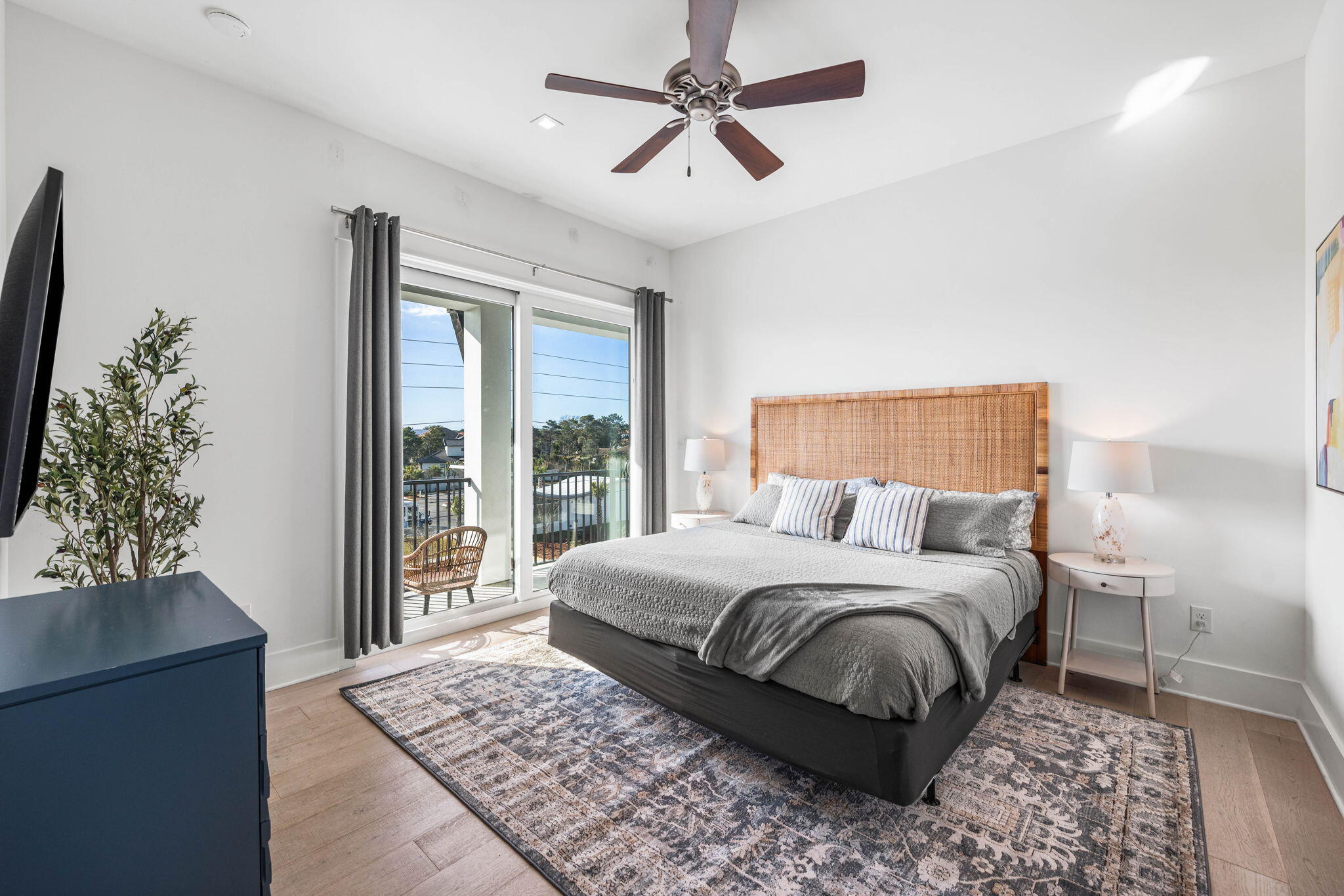 1683 S County Highway 393