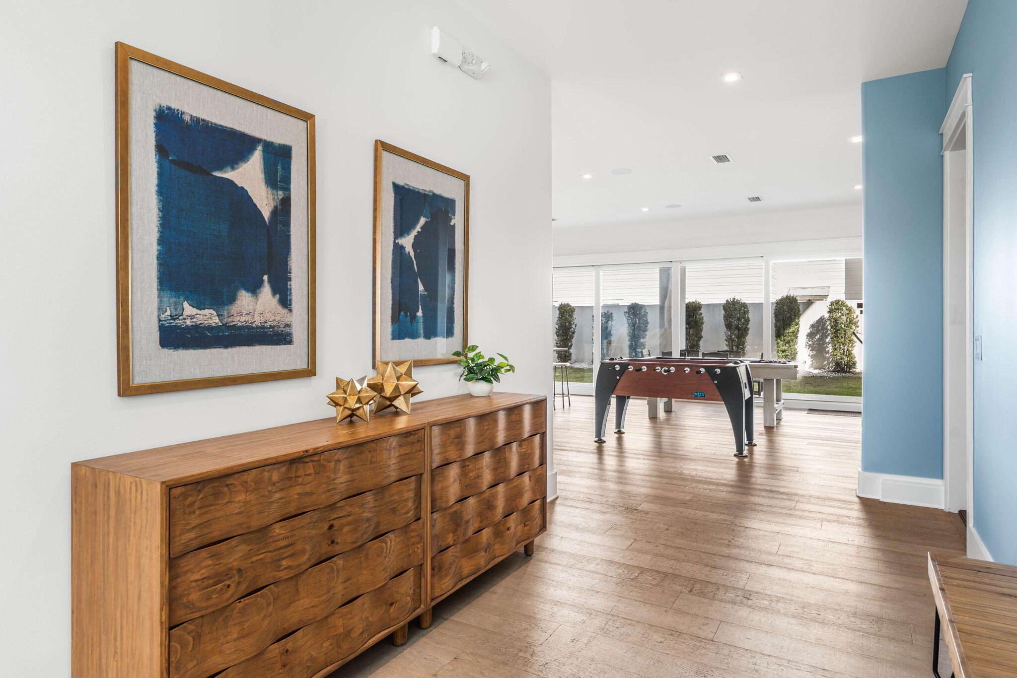 1683 S County Highway 393