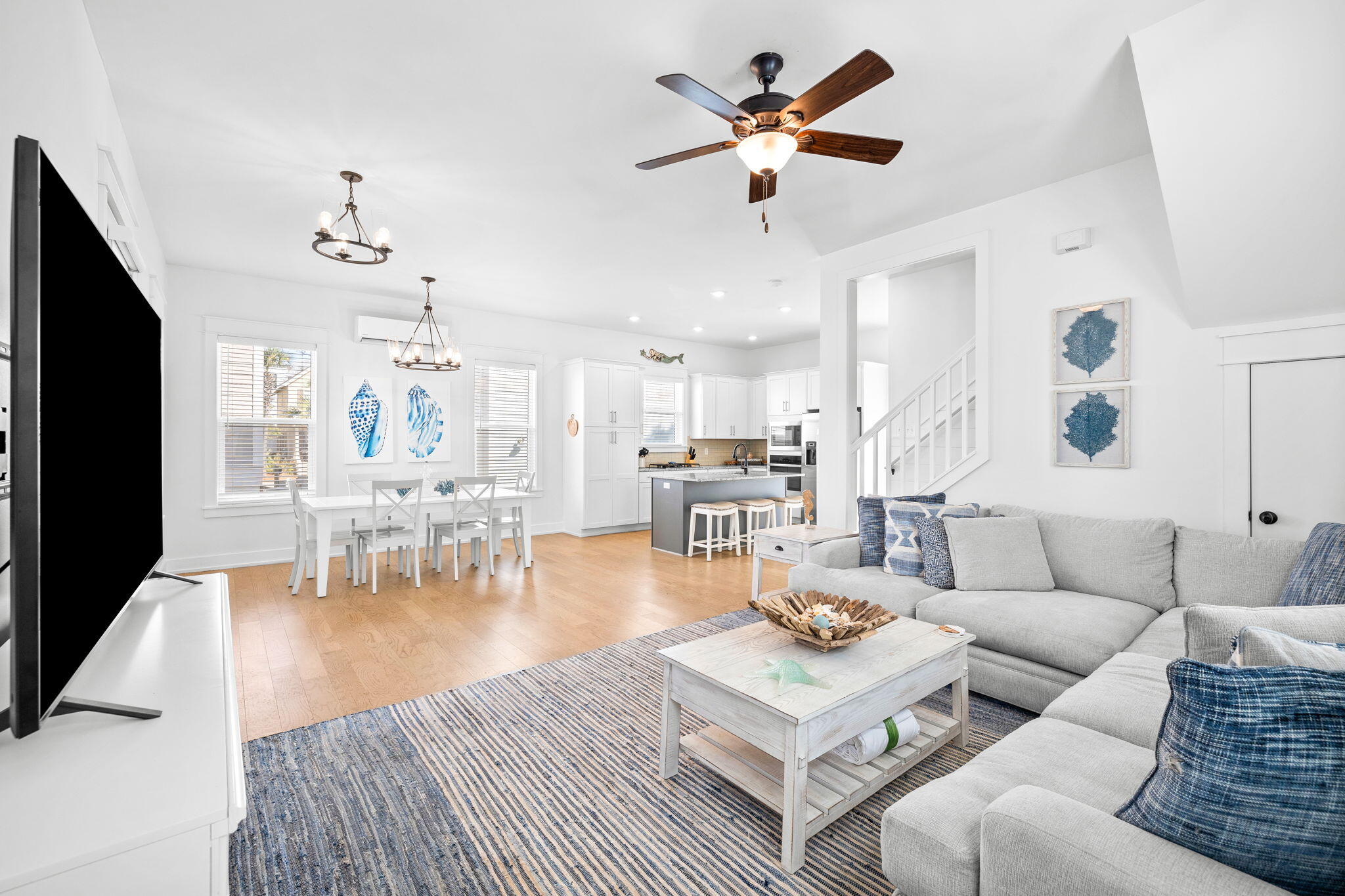 62 Charming Way