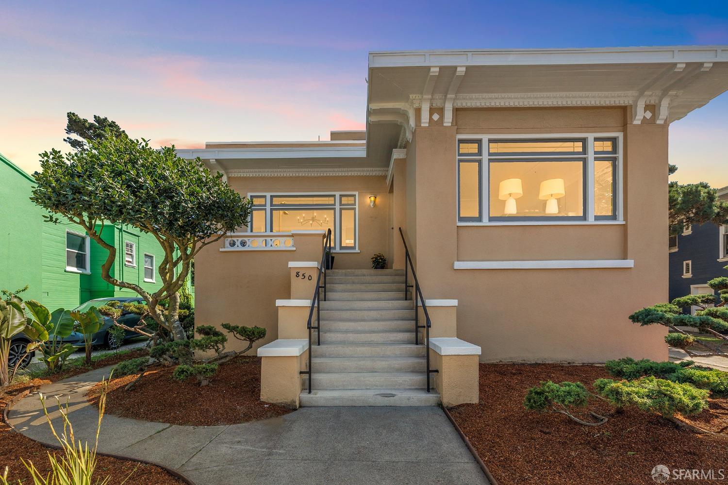 850 Urbano Drive