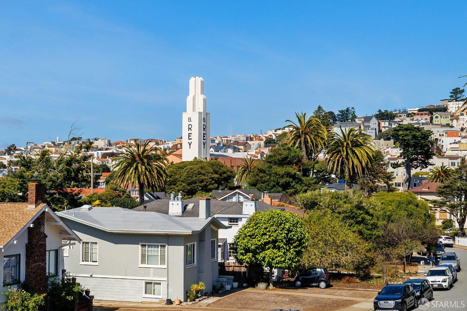 850 Urbano Drive