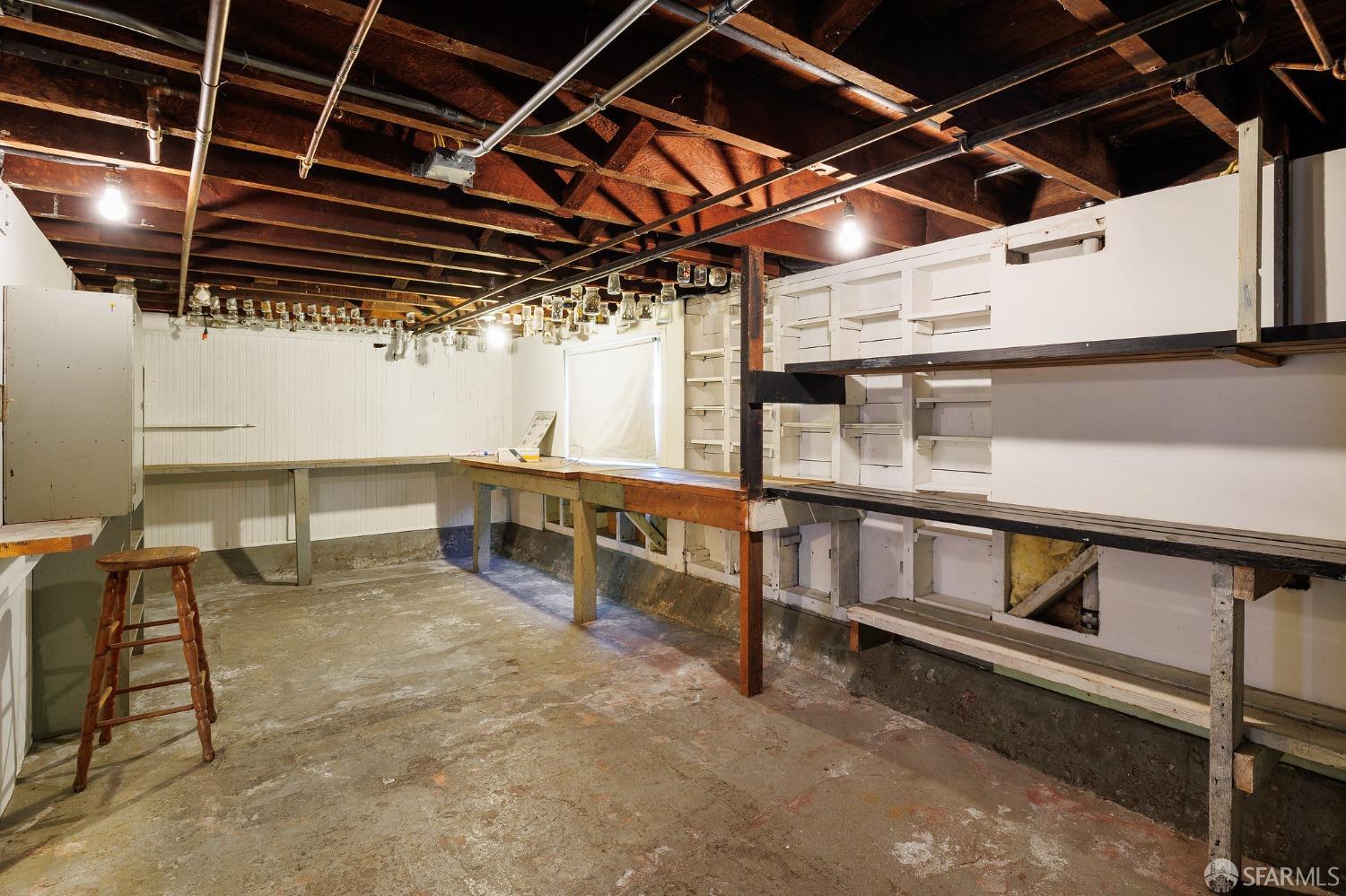 850 Urbano Drive