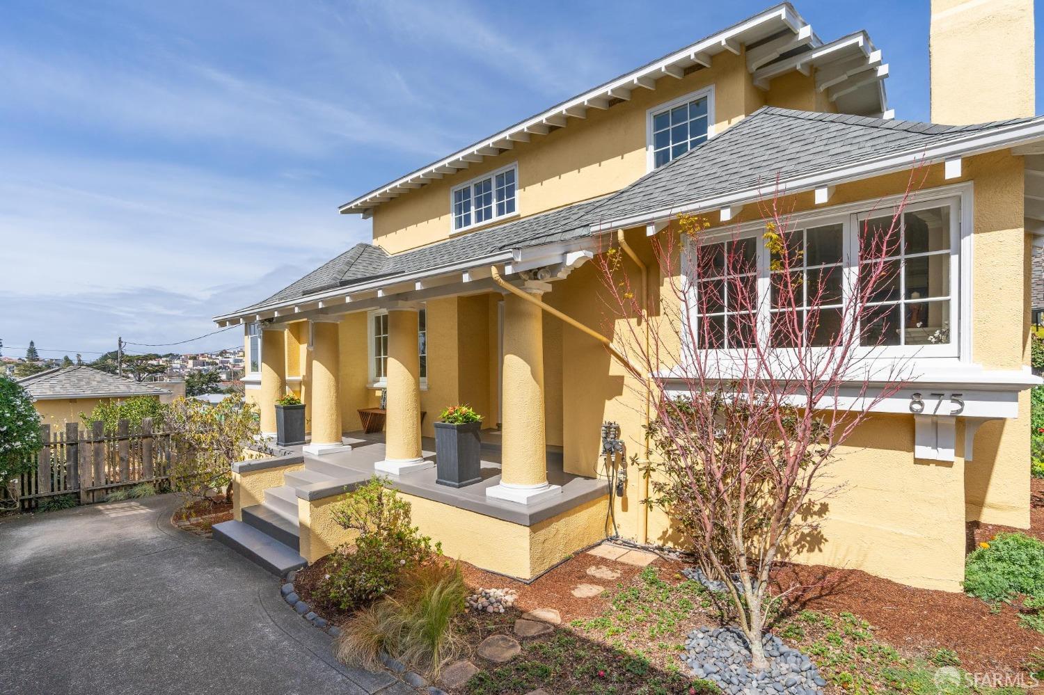875 Head Street