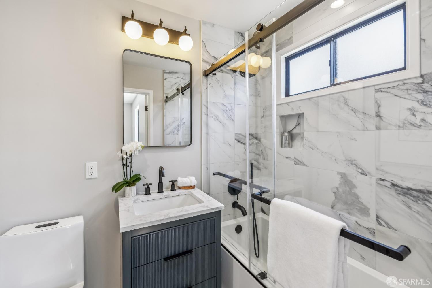 23 Gladeview Way