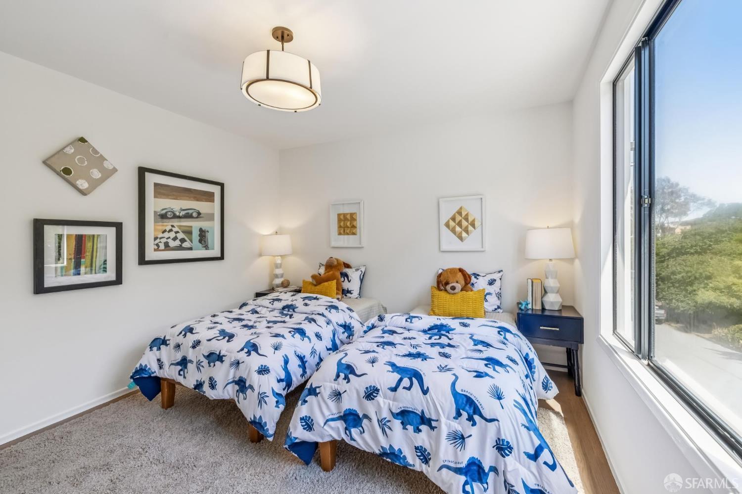 23 Gladeview Way